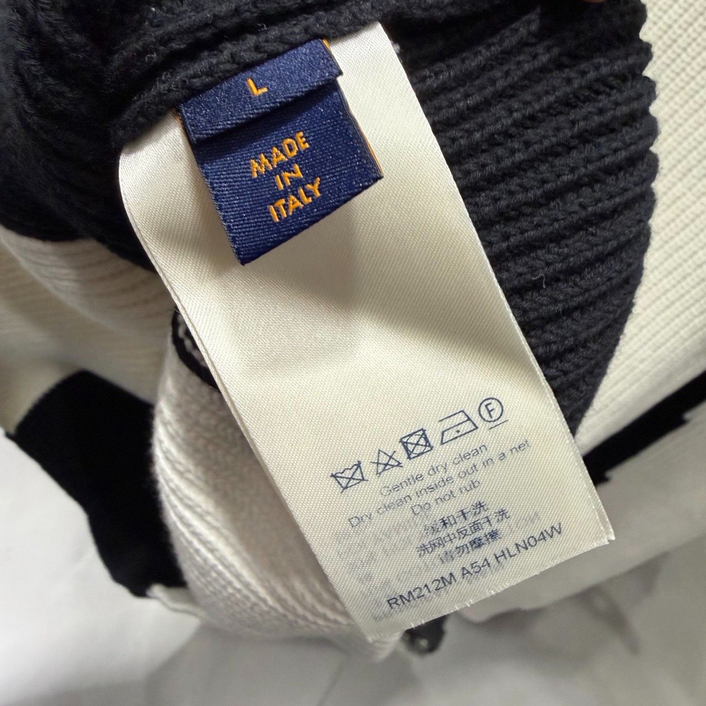 Louis Vuitton Louis Vuitton Logo Half Zip Sweater Size L Size US L / EU 52-54 / 3 - 6 Thumbnail
