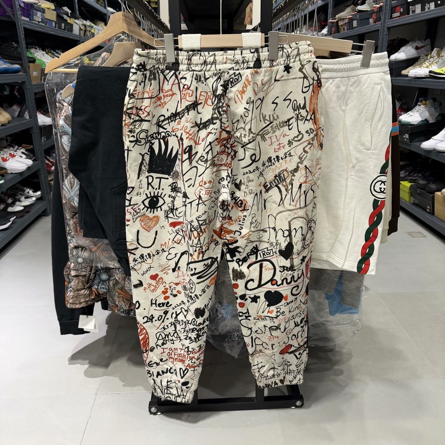 Burberry Burberry Graffiti Print Sweatpants Size L Size US 34 / EU 50 - 3 Thumbnail