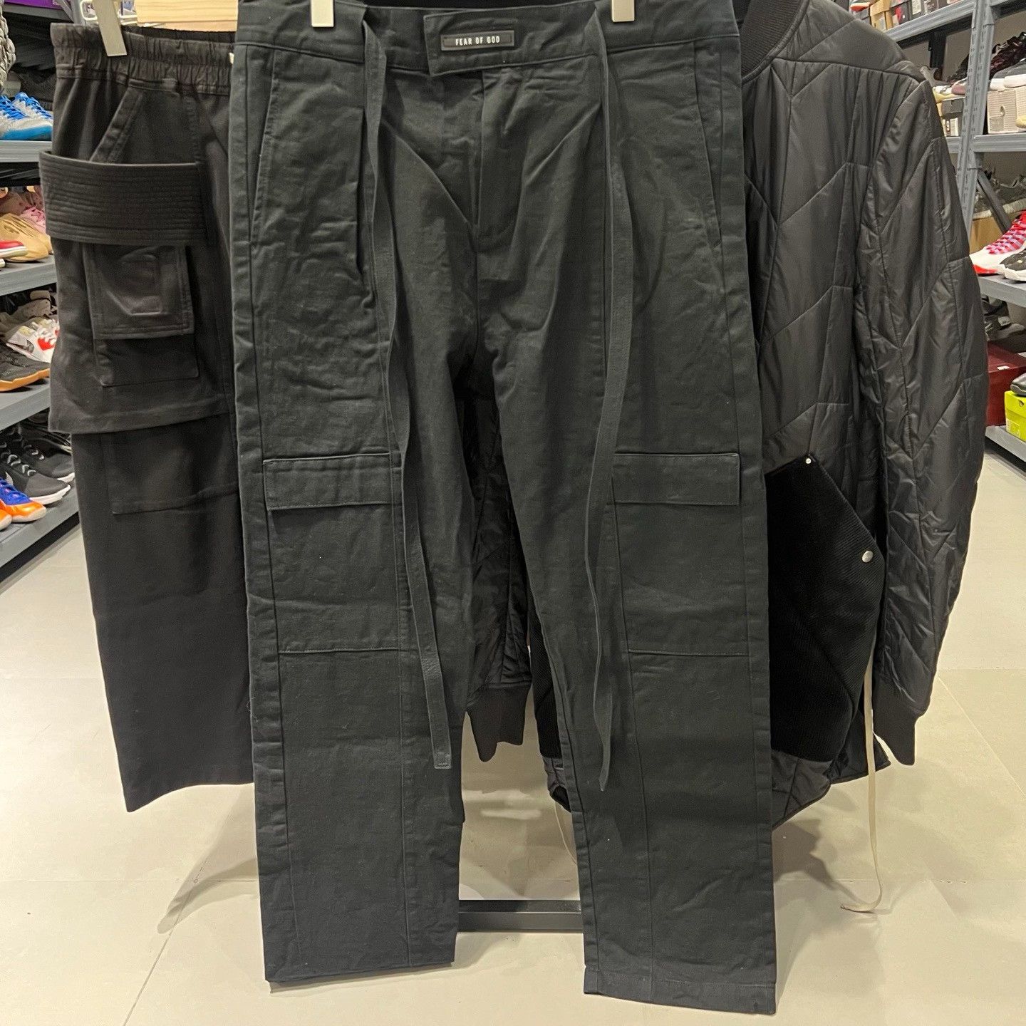 Fear of God Fear of God Sixth Collection Cargo Pants Size M Size US 32 / EU 48 - 2 Thumbnail