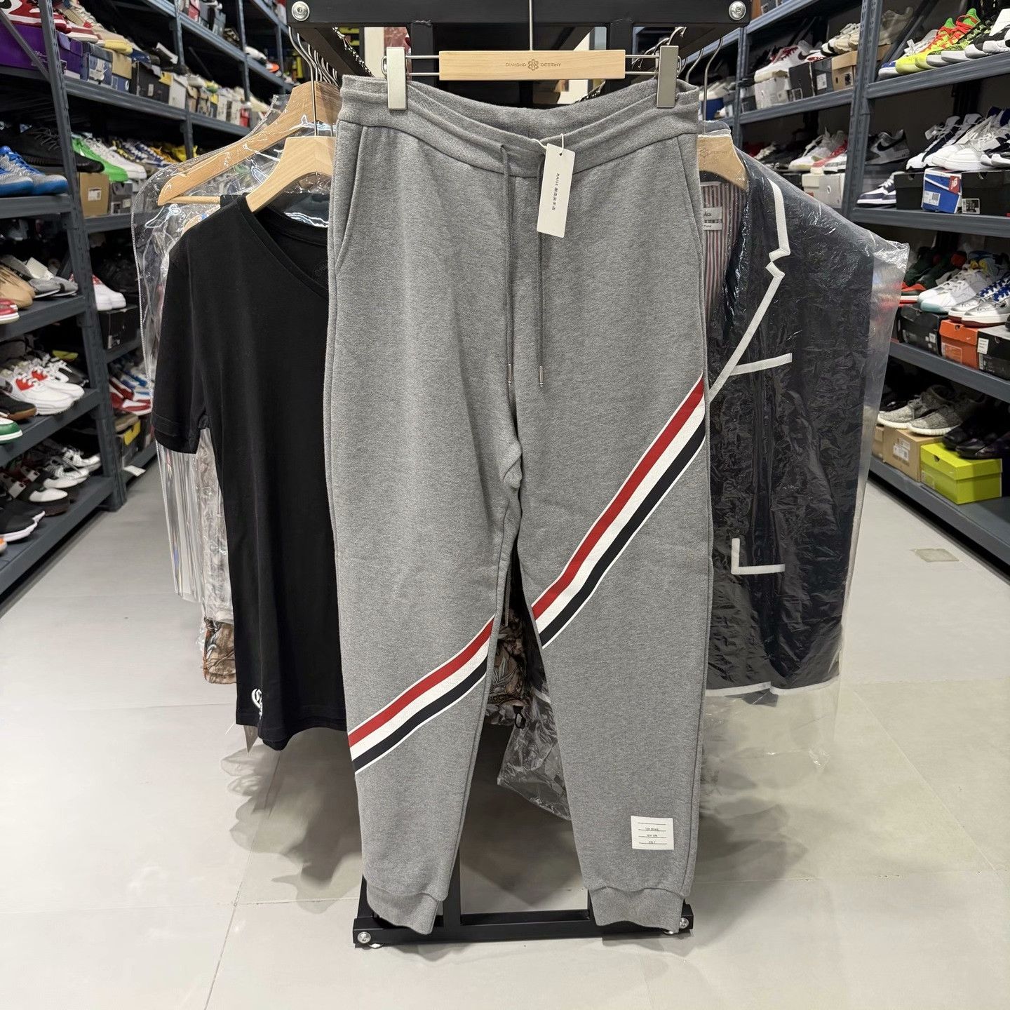 Thom Browne Thom Browne Printed Stripe Sweatpants Size 3 Size US 34 / EU 50 - 2 Thumbnail