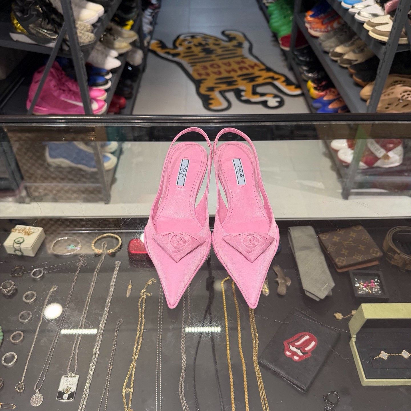 Prada Prada Rose Kitten Heels Size 34.5 Size US 4.5 / IT 34.5 - 3 Thumbnail