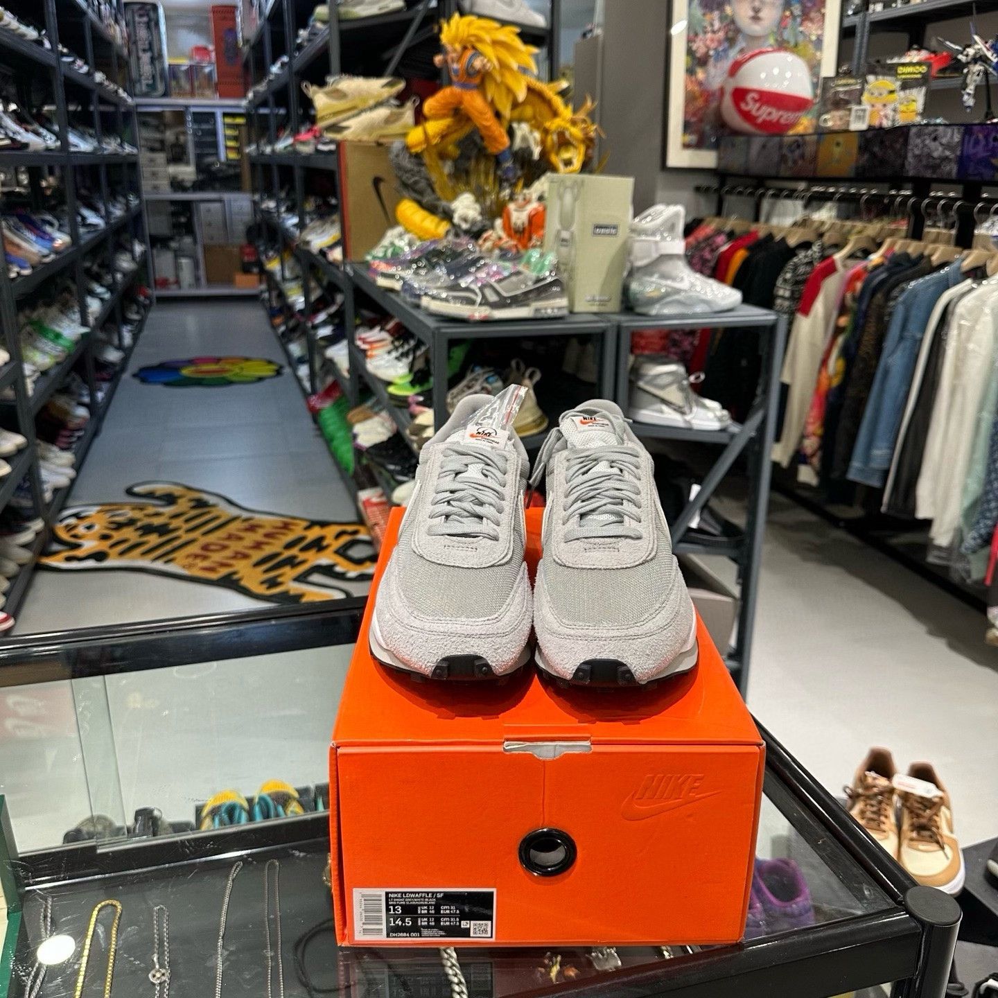 Nike Nike x Fragment x Sacai LDWaffle Grey Size 13 Size US 13 / EU 46 - 9 Thumbnail