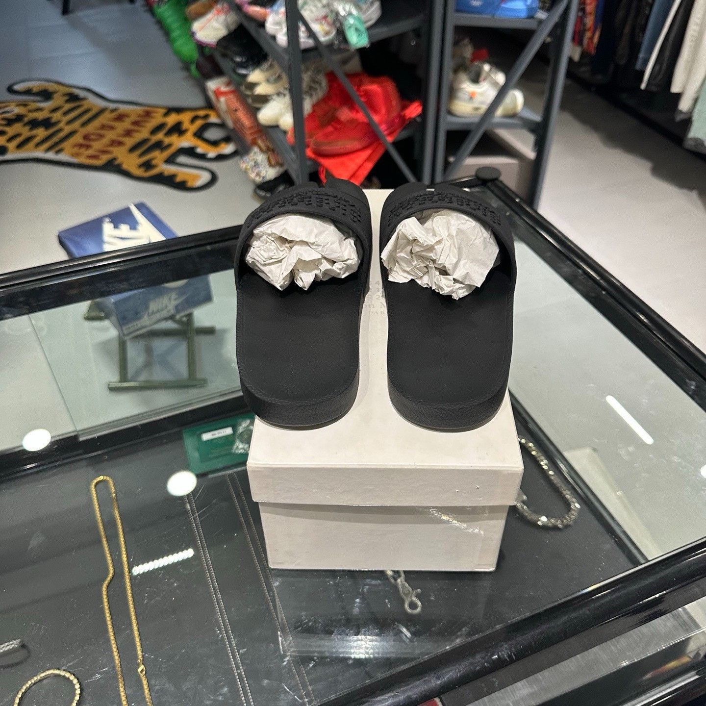 Maison Margiela Maison Margiela Tabi Sandals Size 7 Size US 7 / EU 40 - 4 Thumbnail