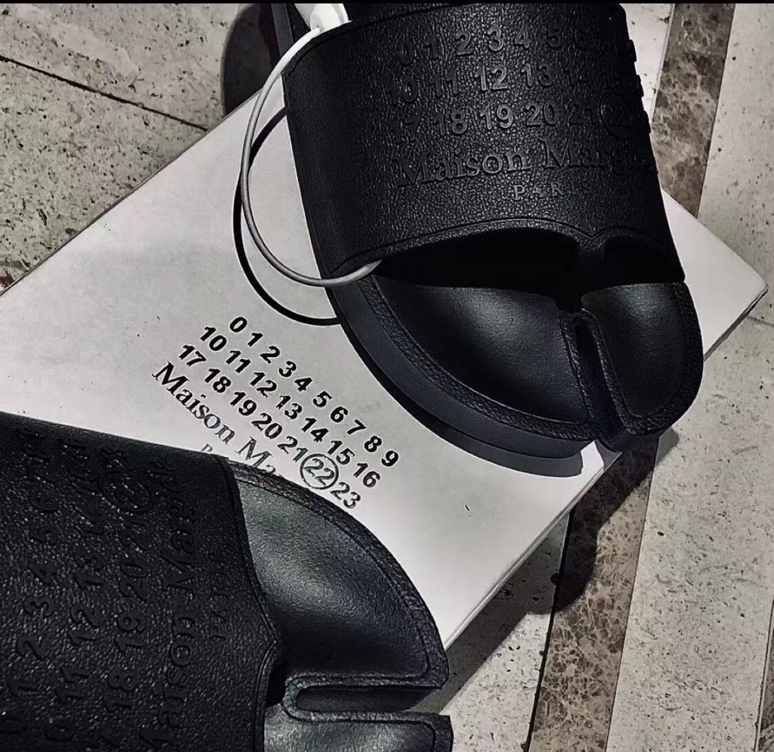 Maison Margiela Maison Margiela Tabi Sandals Size 7 Size US 7 / EU 40 - 7 Thumbnail