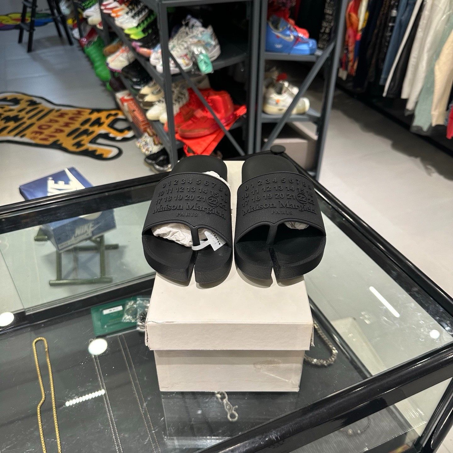 Maison Margiela Maison Margiela Tabi Sandals Size 7 Size US 7 / EU 40 - 3 Thumbnail