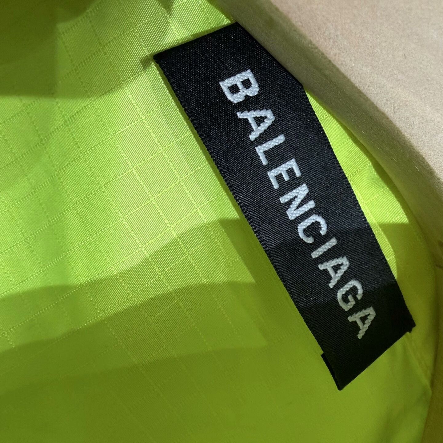 Balenciaga Balenciaga Neon Colorblock Windbreaker Size S Size US S / EU 44-46 / 1 - 4 Thumbnail