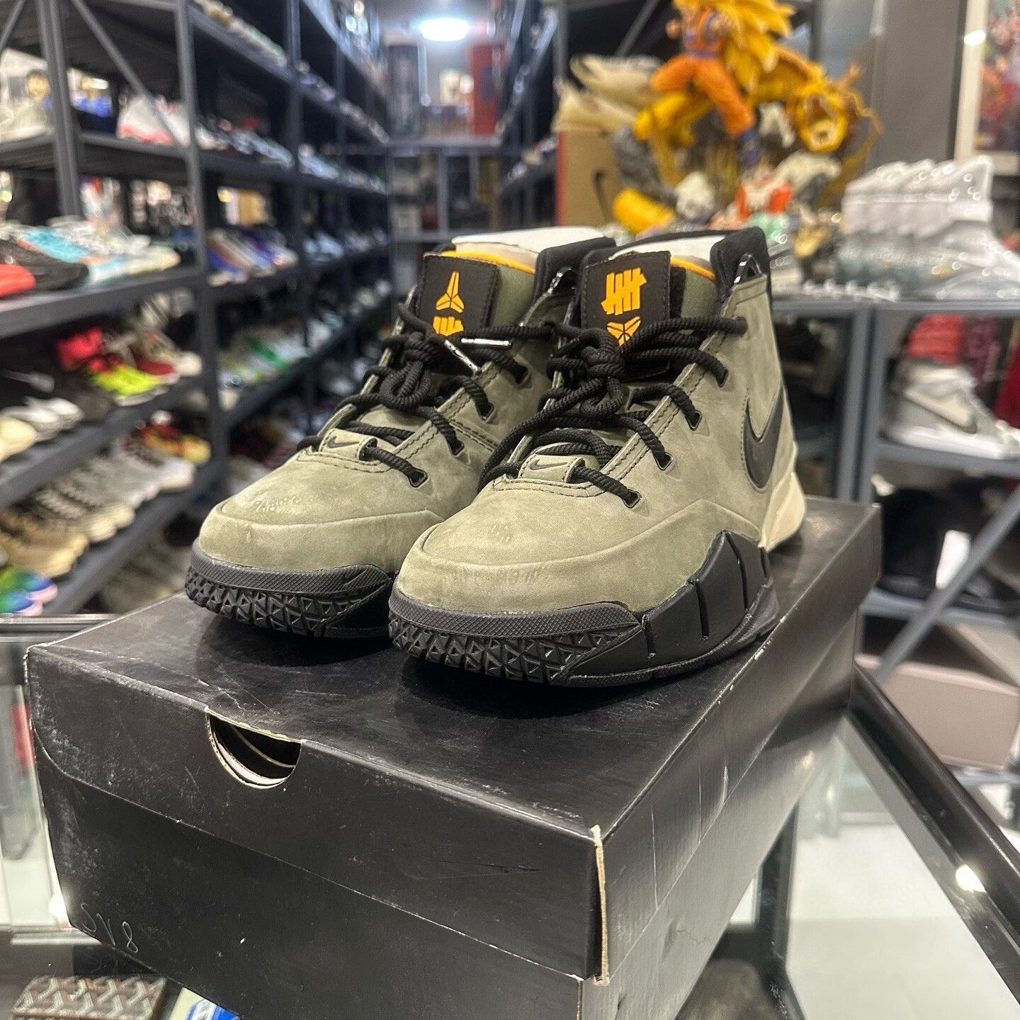 Nike Nike x Undefeated Kobe 1 Protro Green Size 8 Size US 8 / EU 41 - 6 Thumbnail