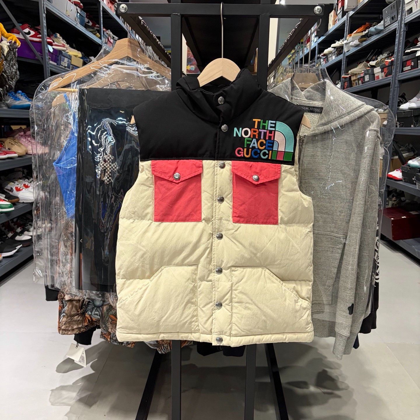 Gucci Gucci x The North Face Down Vest Size S Size US S / EU 44-46 / 1 - 8 Thumbnail