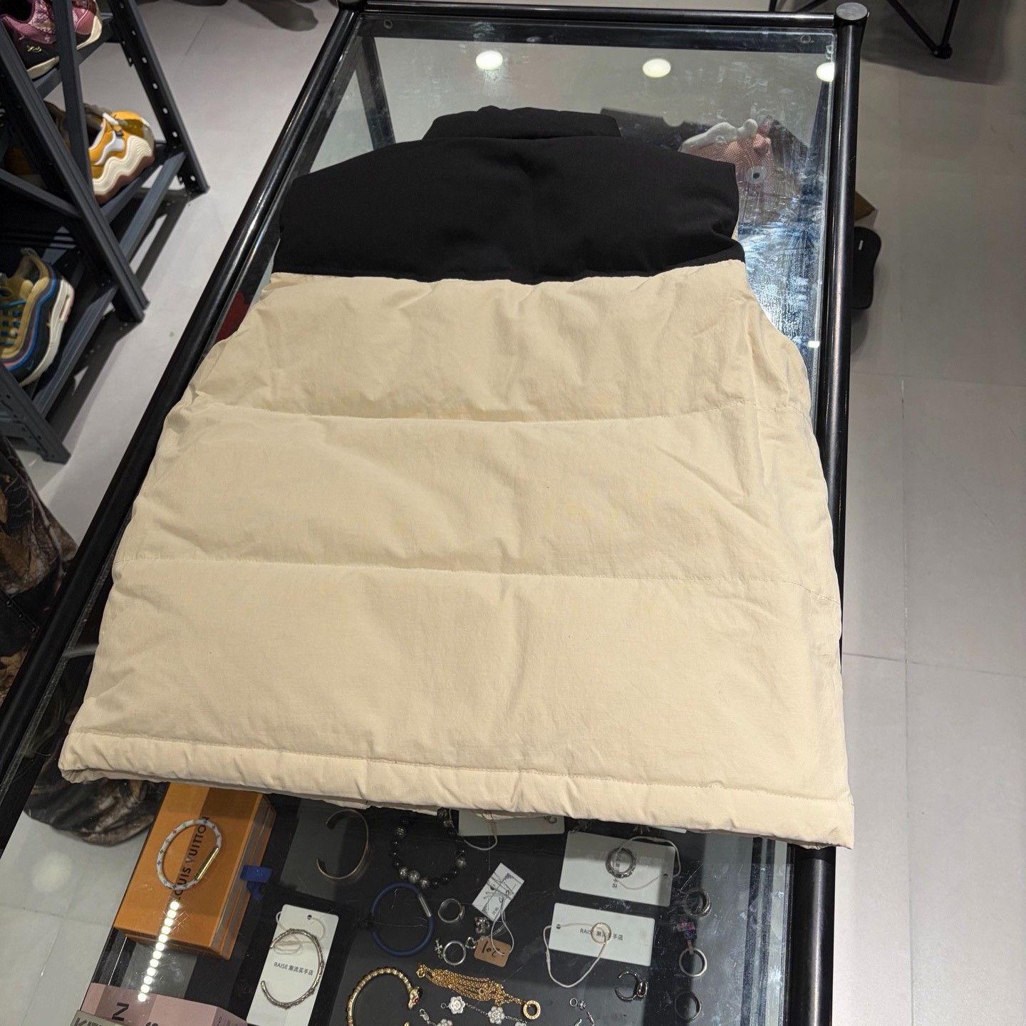 Gucci Gucci x The North Face Down Vest Size S Size US S / EU 44-46 / 1 - 3 Thumbnail