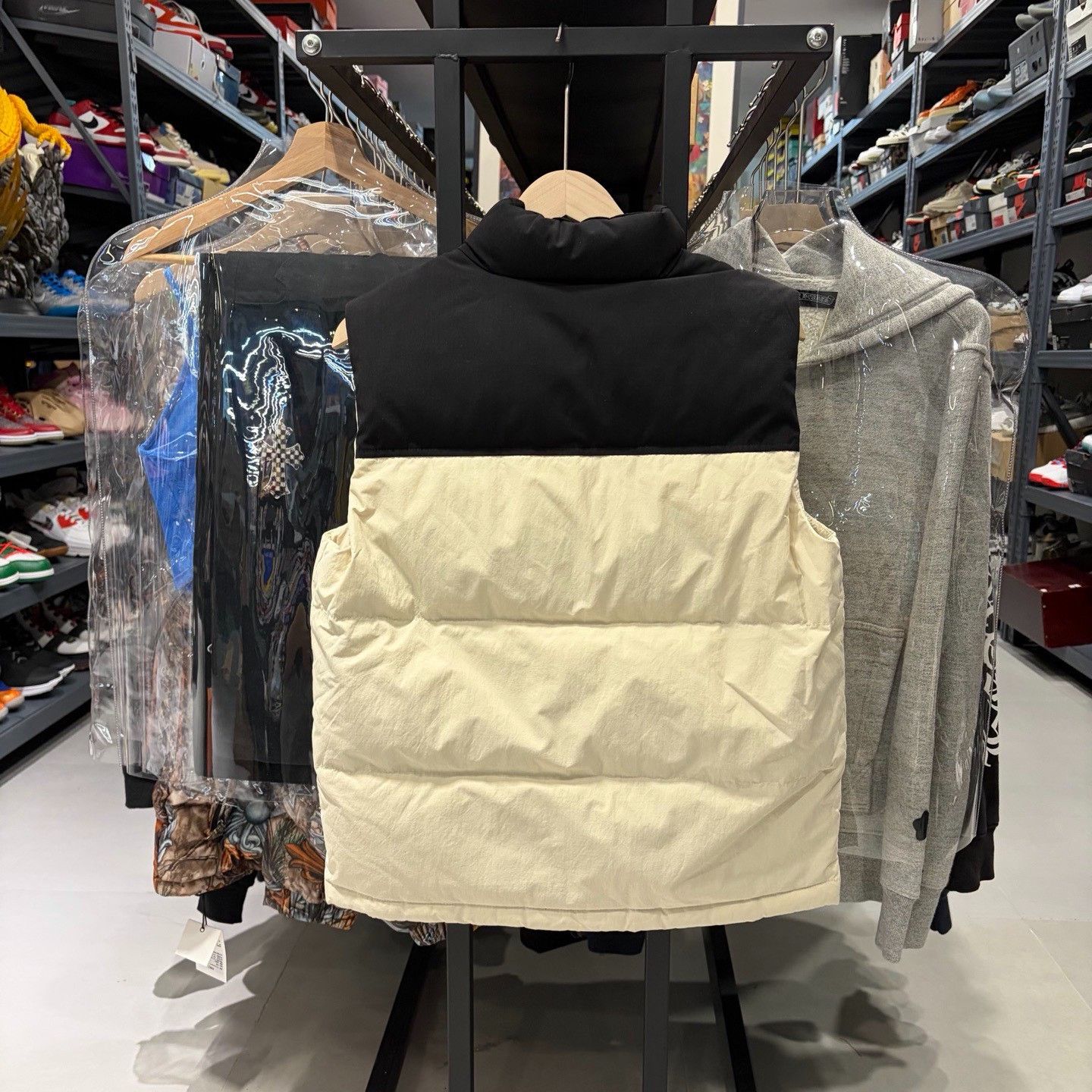 Gucci Gucci x The North Face Down Vest Size S Size US S / EU 44-46 / 1 - 9 Thumbnail