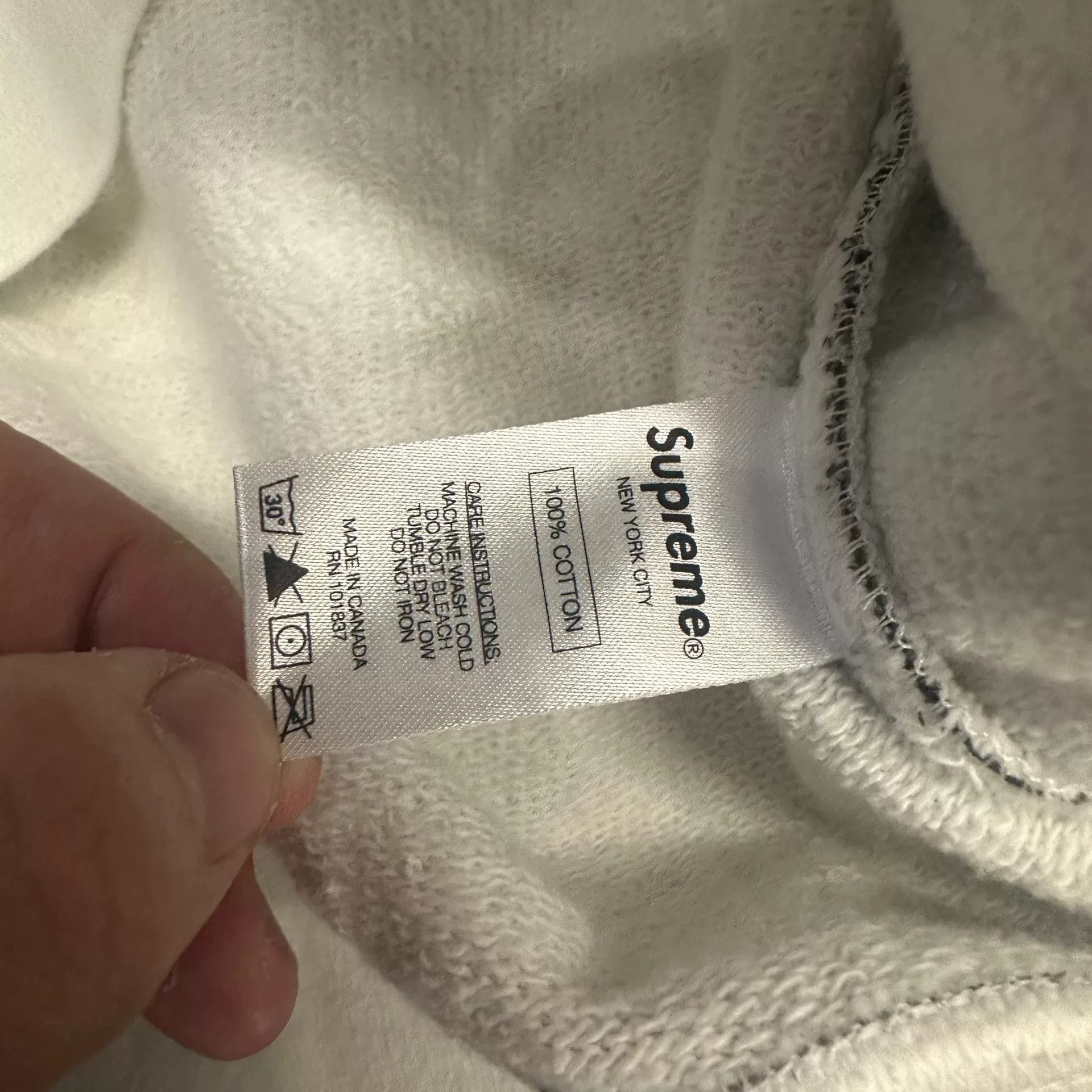 Supreme Supreme Flag Patch Camo Hoodie XL Size US XL / EU 56 / 4 - 6 Thumbnail