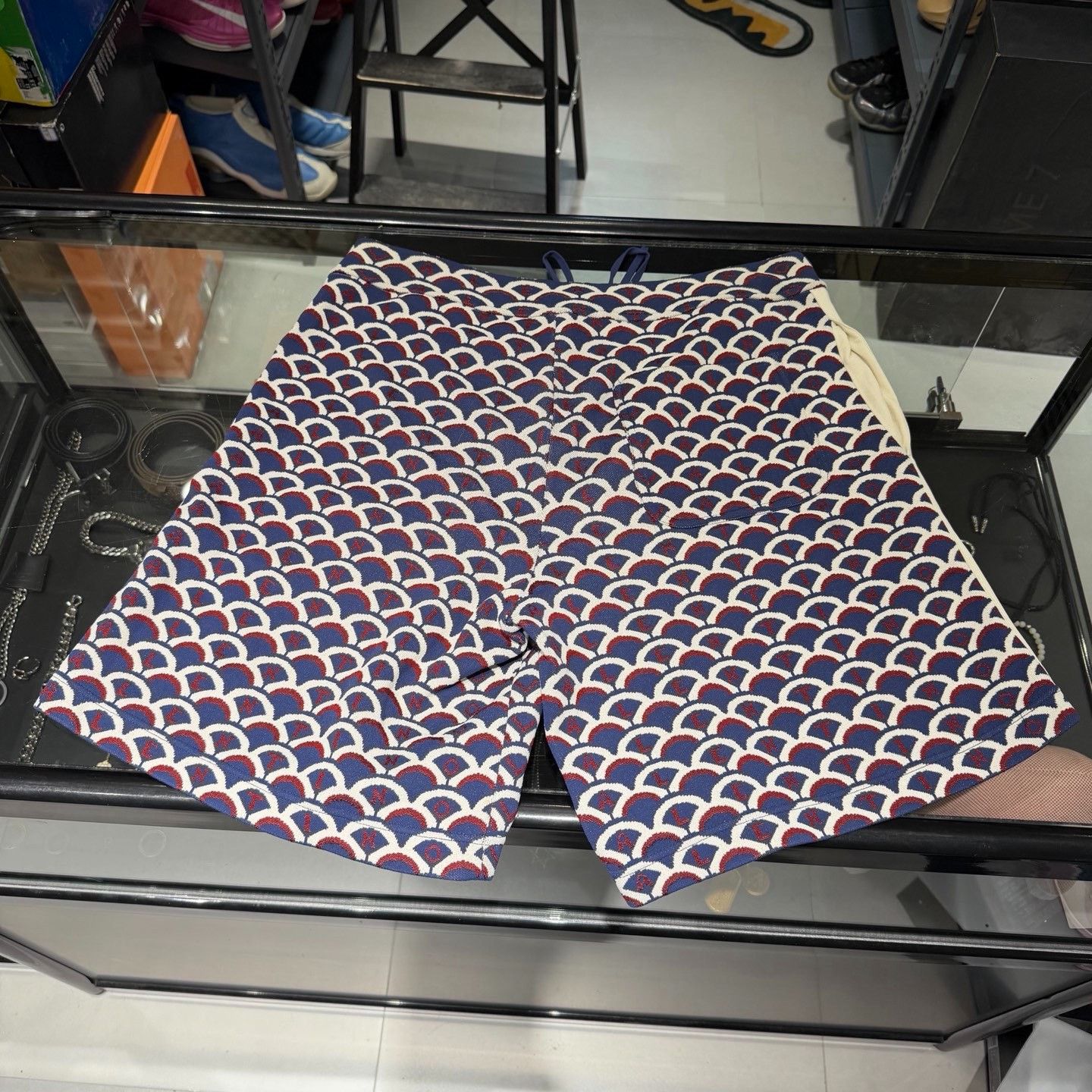 Valentino Valentino Patterned Knit Shorts Size S Size US 30 / EU 46 - 9 Thumbnail