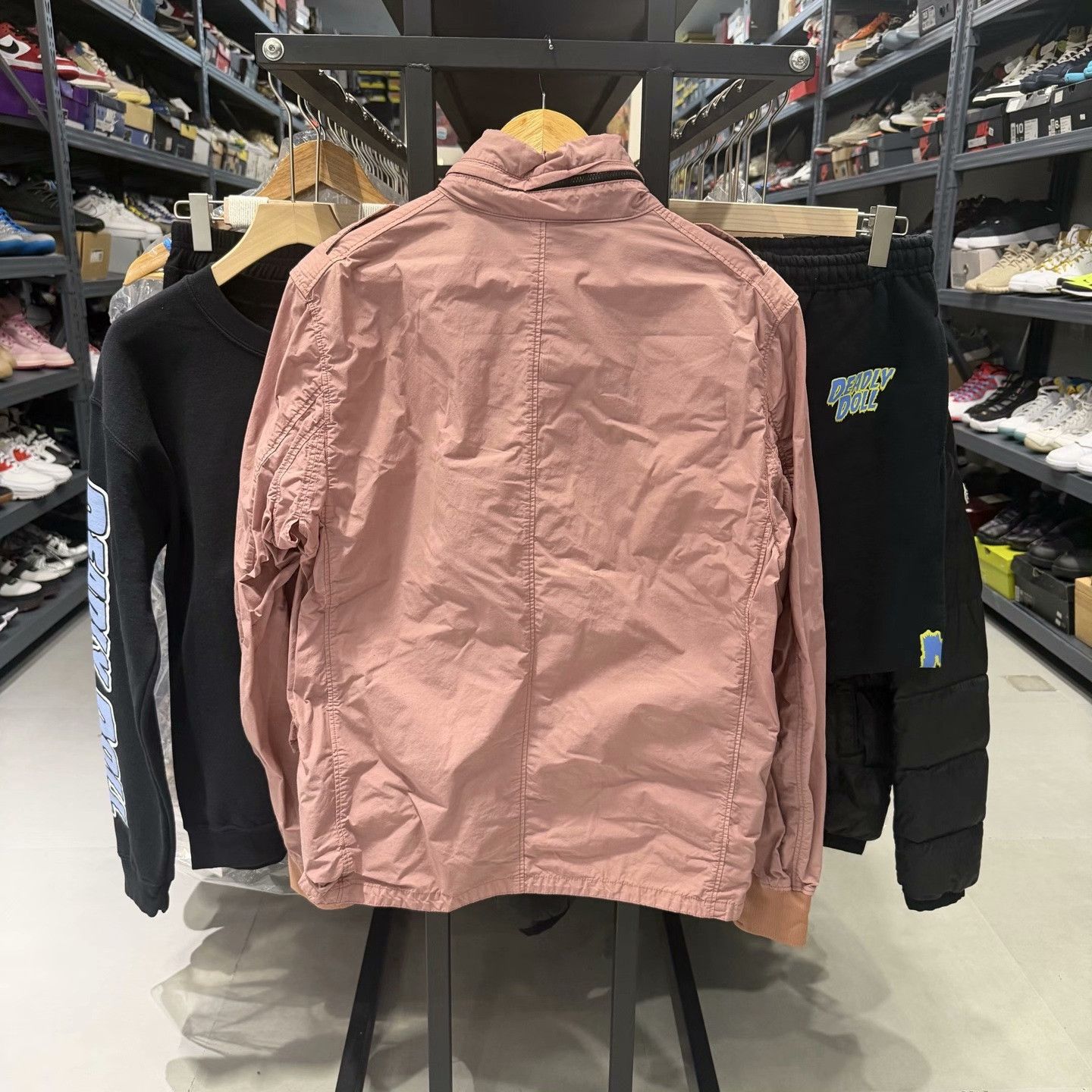 Stone Island Stone Island Salmon Light Jacket Size L Size US L / EU 52-54 / 3 - 3 Thumbnail