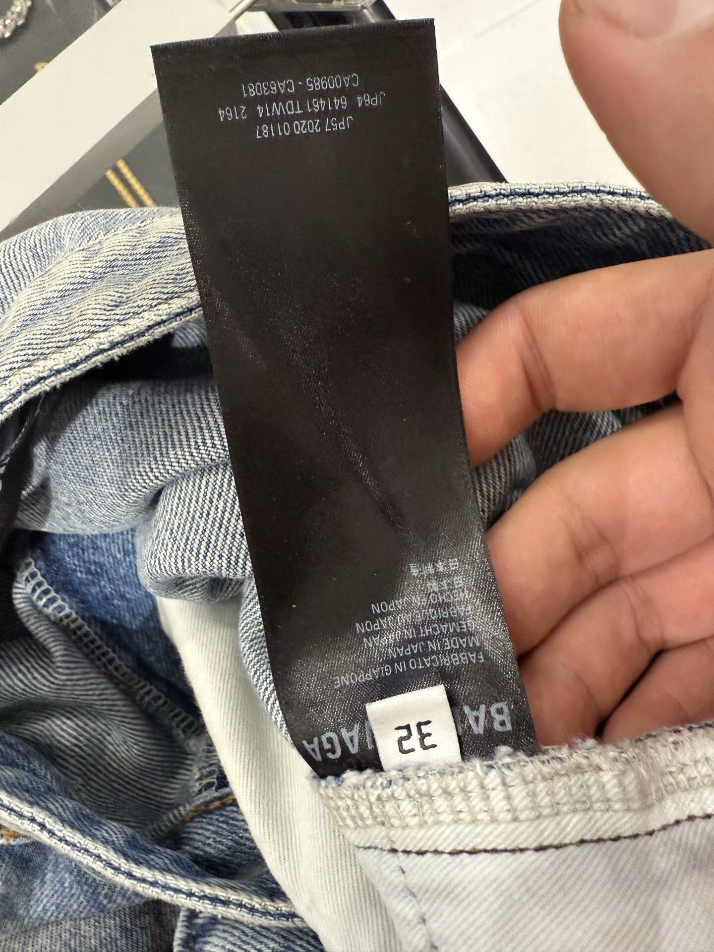 Balenciaga Balenciaga Distressed Denim Jeans Size 32 Size US 32 / EU 48 - 5 Thumbnail