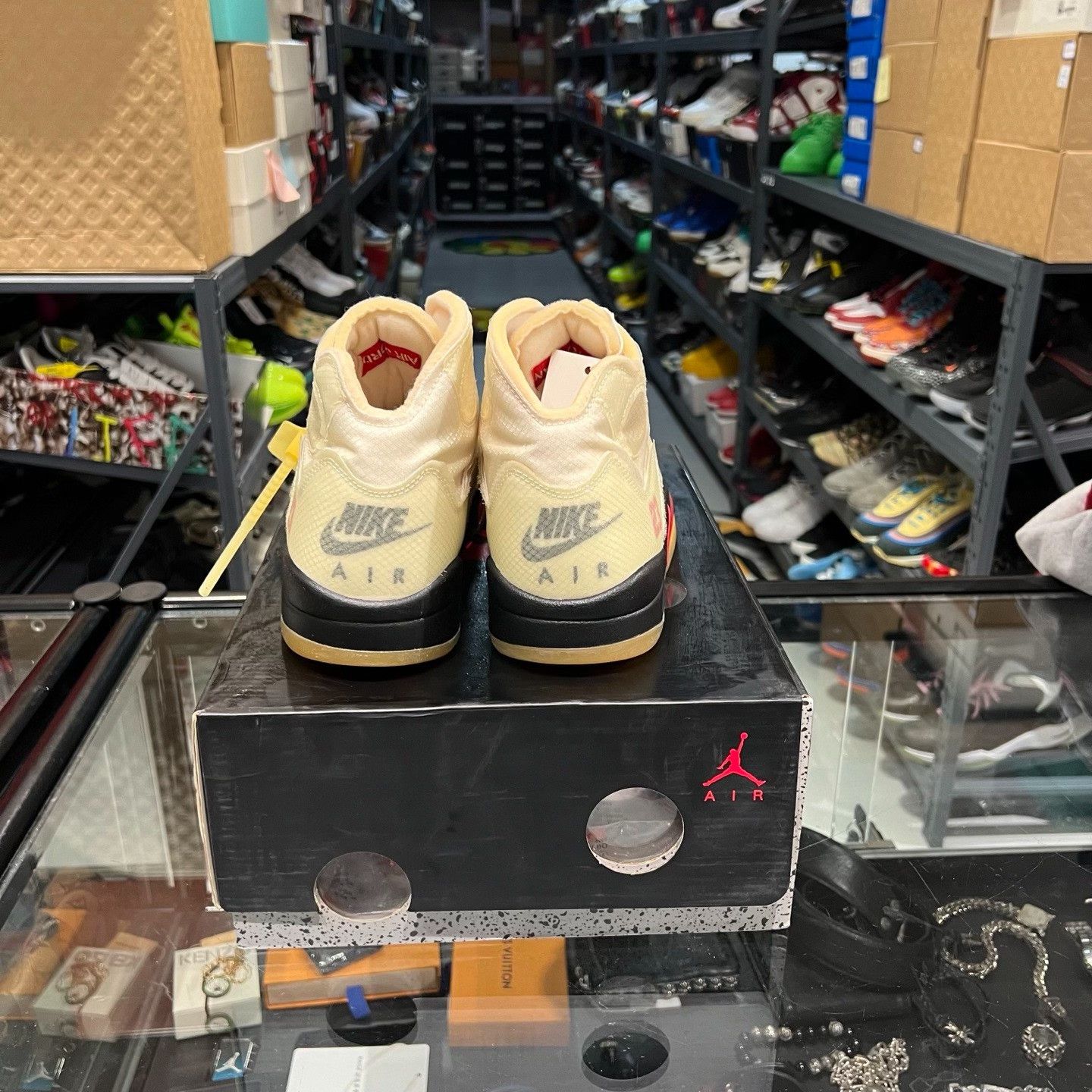 Nike Off-White x Nike Air Jordan 5 Sail Size 11 Size US 11 / EU 44 - 4 Thumbnail