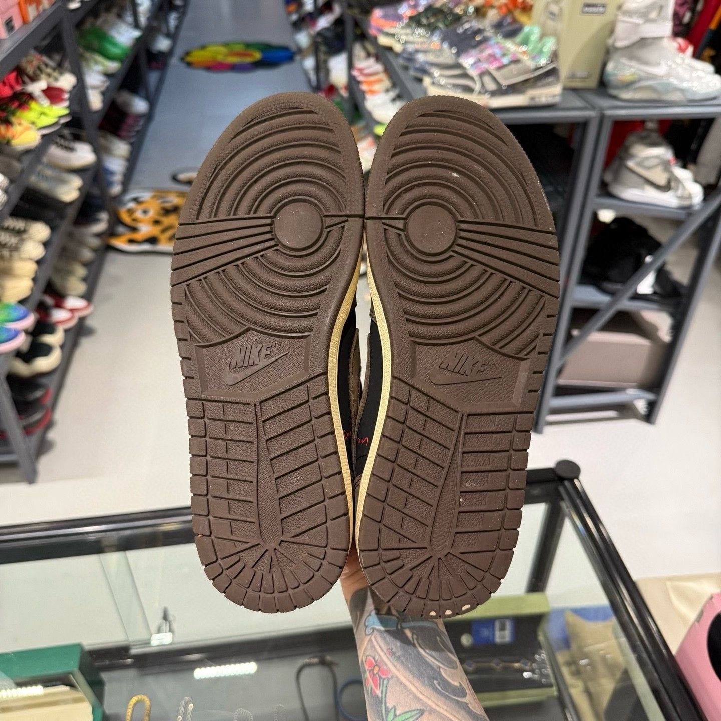 Nike Travis Scott x Jordan Air Jordan 1 Low OG Size 8.5 Size US 8.5 / EU 41-42 - 10 Thumbnail