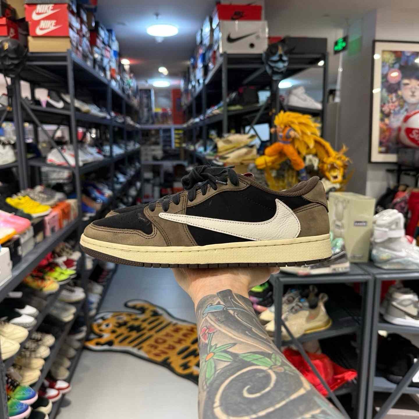 Nike Travis Scott x Jordan Air Jordan 1 Low OG Size 8.5 Size US 8.5 / EU 41-42 - 2 Thumbnail