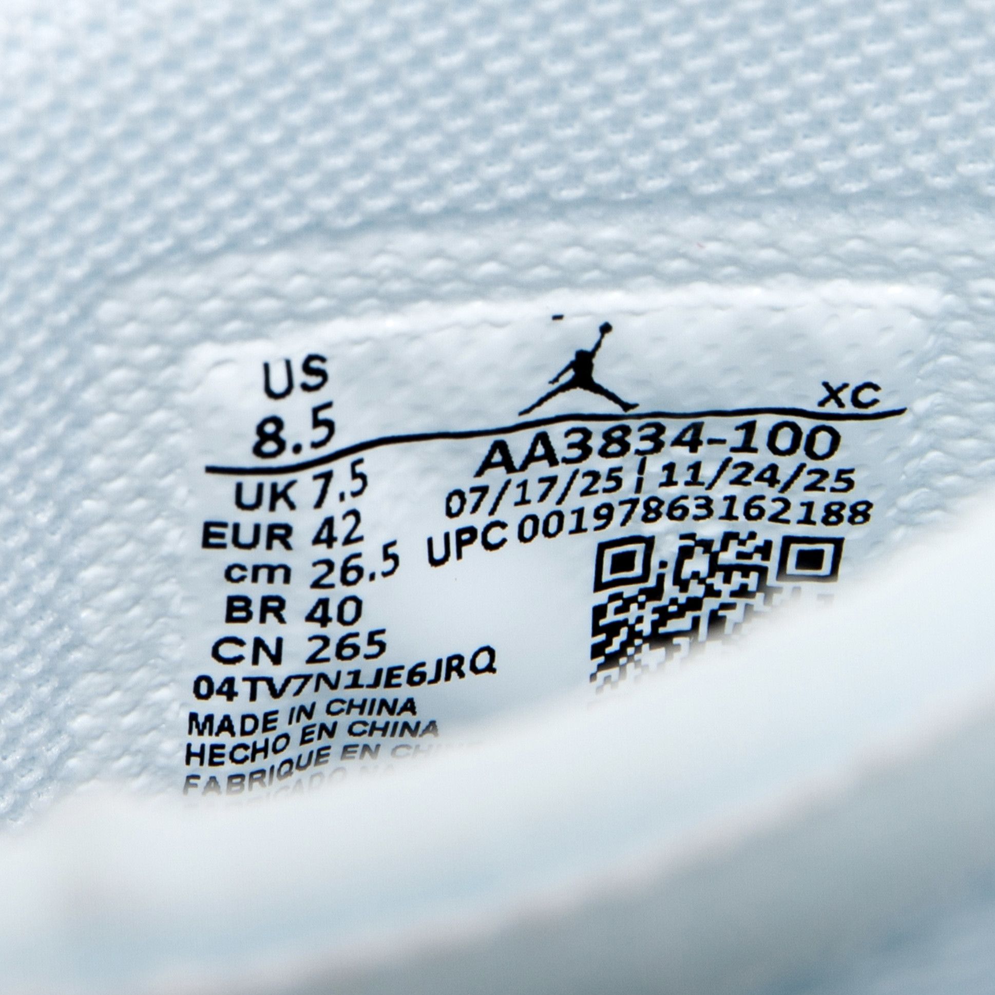 Nike 1 Retro High Virgil Abloh Archive Alaska Size US 7 / EU 40 - 8 Thumbnail