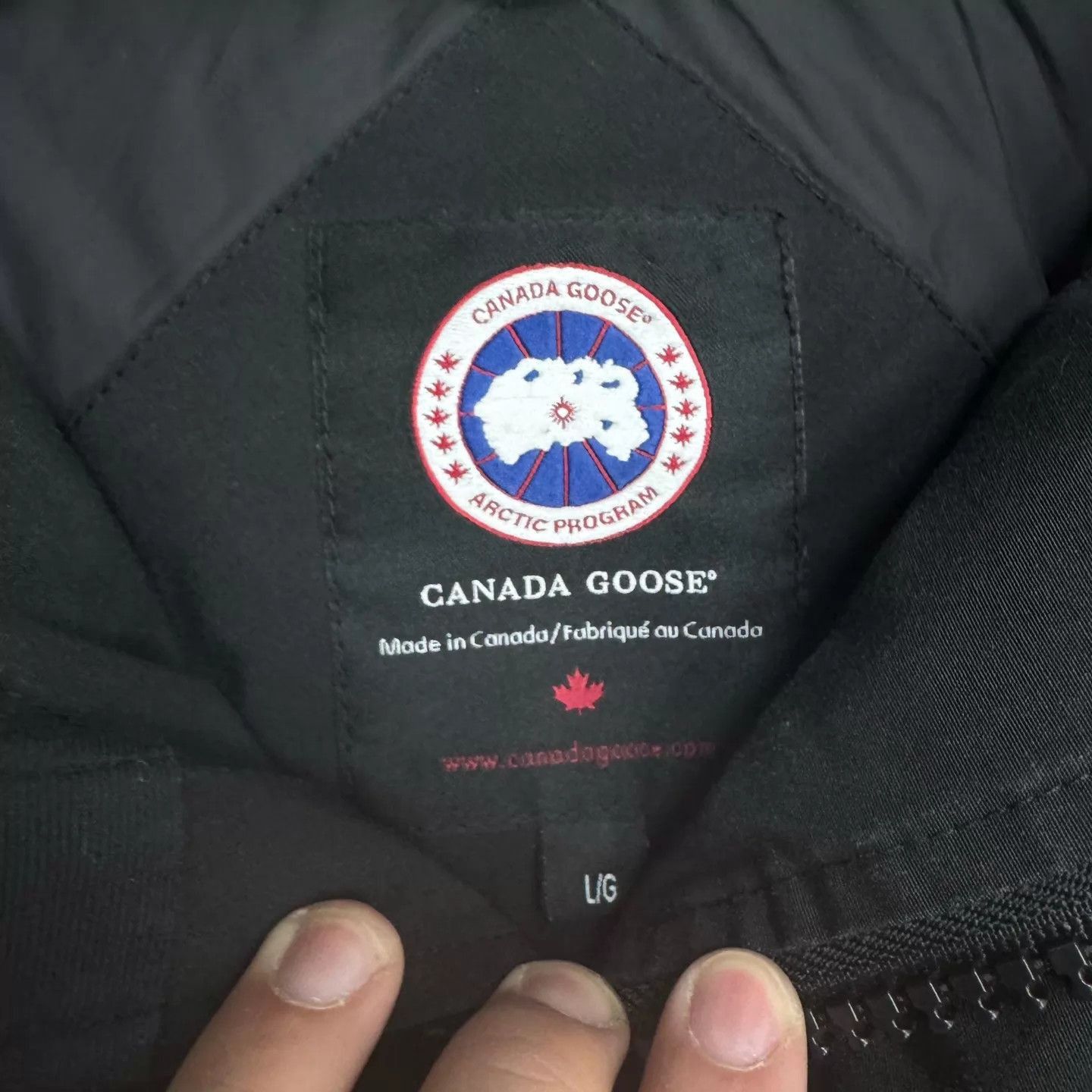 Canada Goose Wyndham Black Heavy Coat in Size L Size US L / EU 52-54 / 3 - 6 Thumbnail