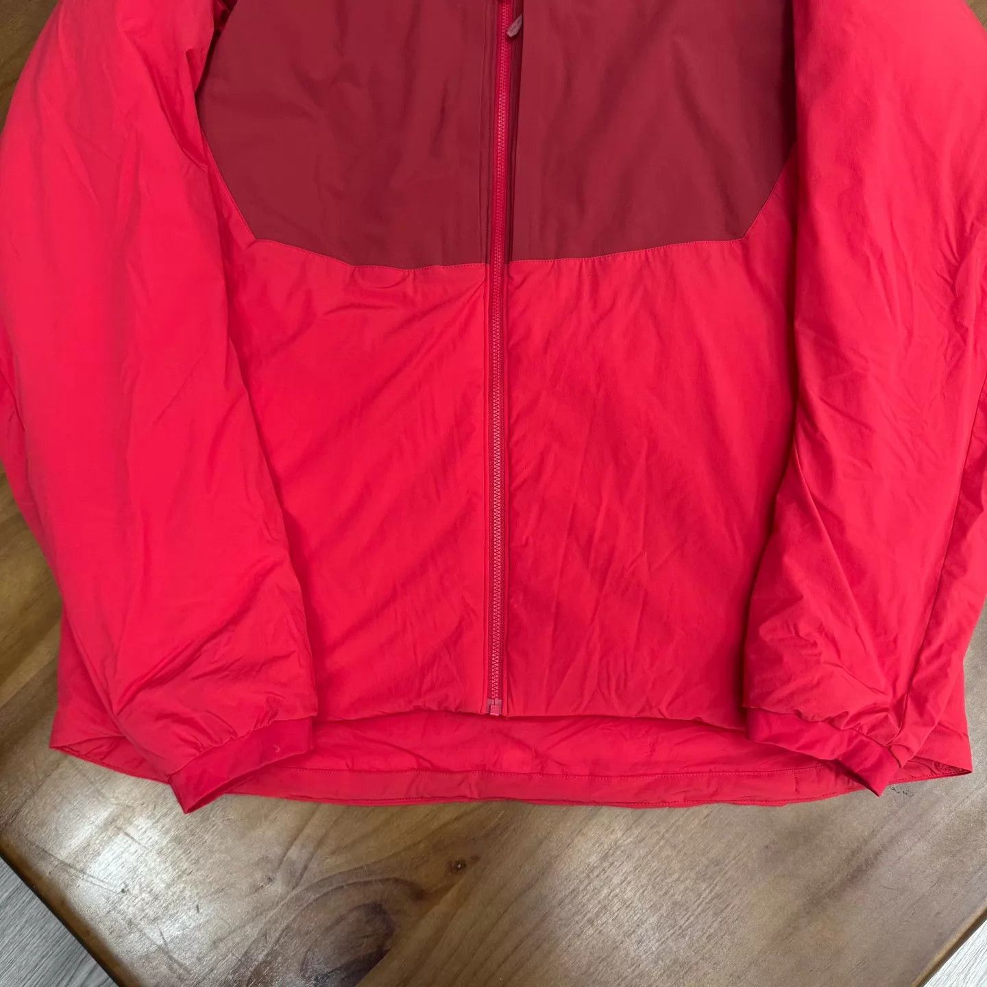 Arc'teryx Red Proton Jacket in XL - Worn Once Size US XL / EU 56 / 4 - 4 Thumbnail