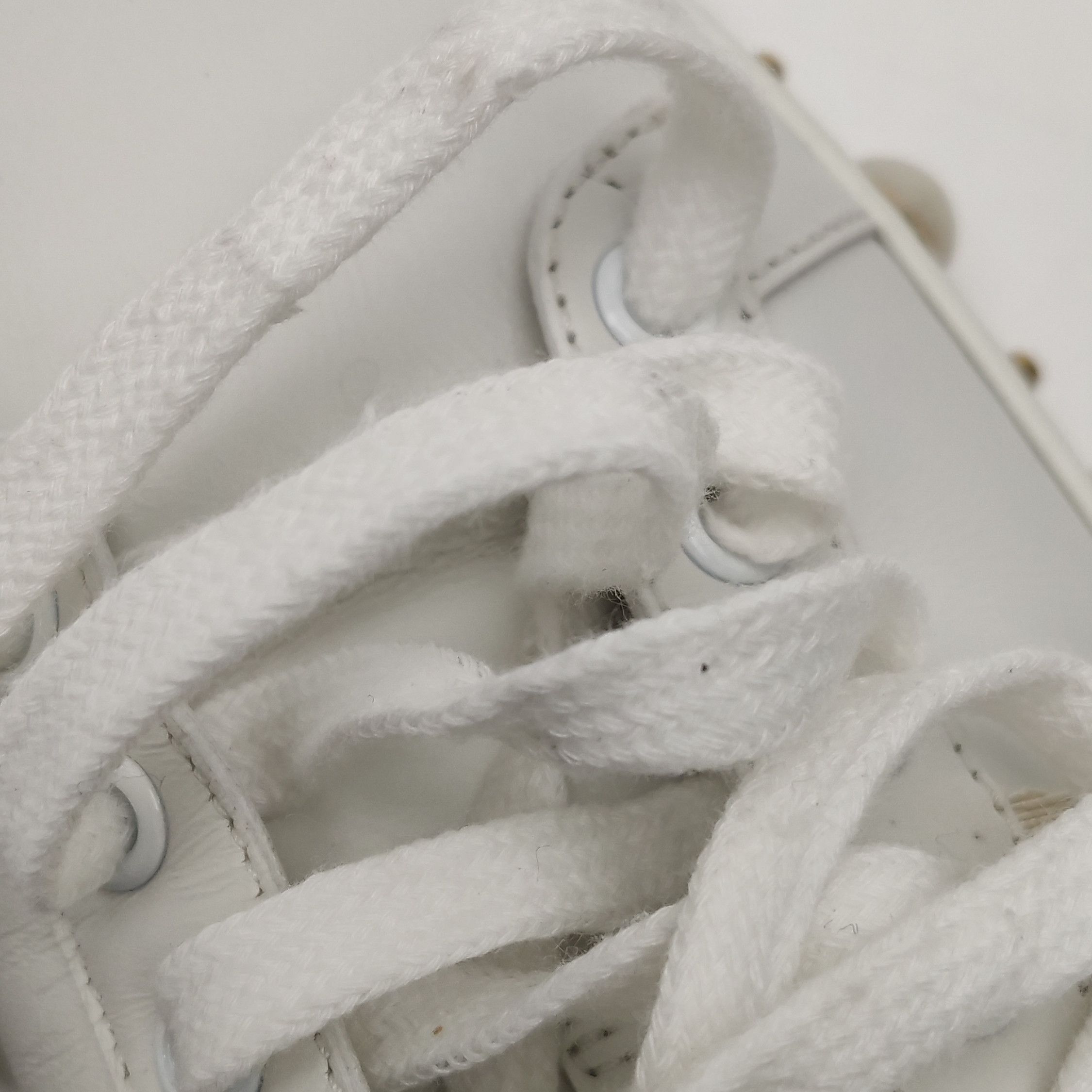 Gucci Gucci Women 6 Lowtop Sneakers Size US 6 / IT 36 - 19 Thumbnail