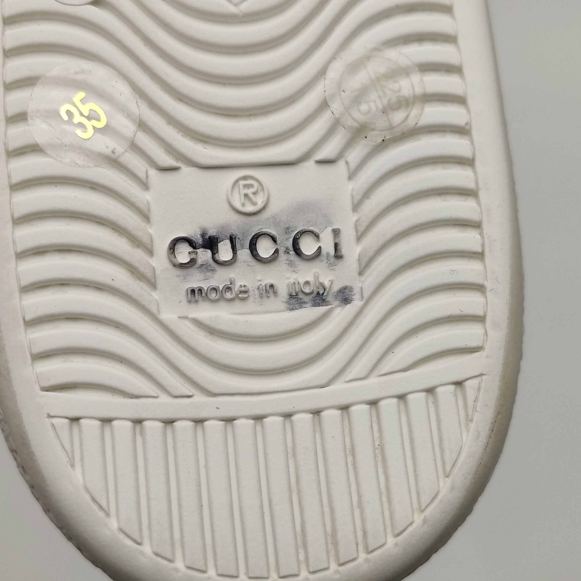 Gucci Gucci Women 5 Lowtop Sneakers Size US 5 / IT 35 - 12 Thumbnail