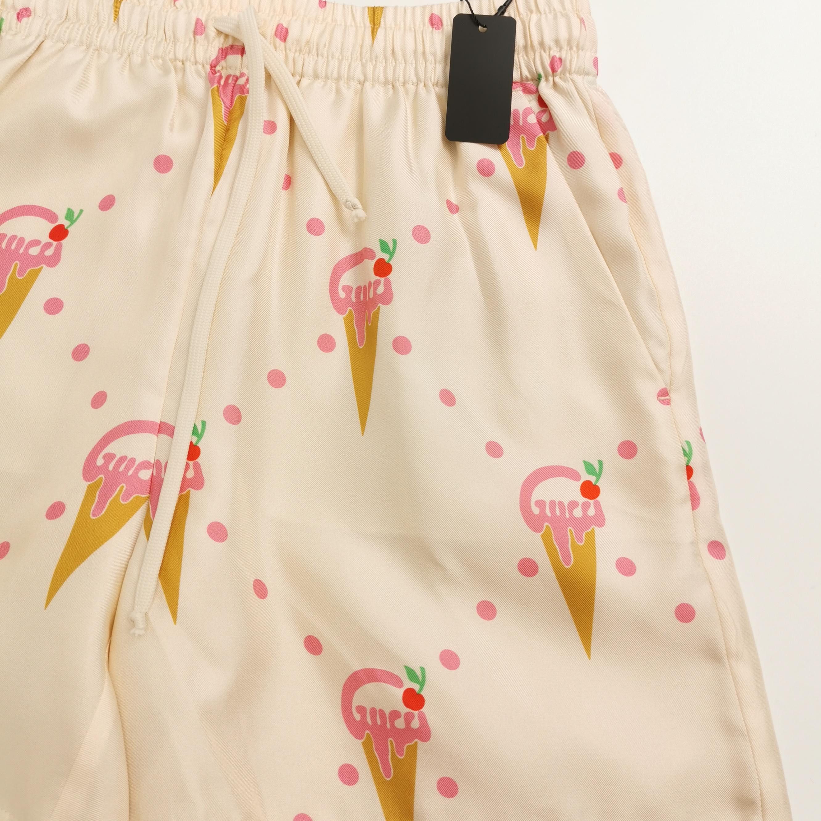 Gucci Gucci Women 26 Shorts Size 26" / US 2 / IT 38 - 3 Thumbnail