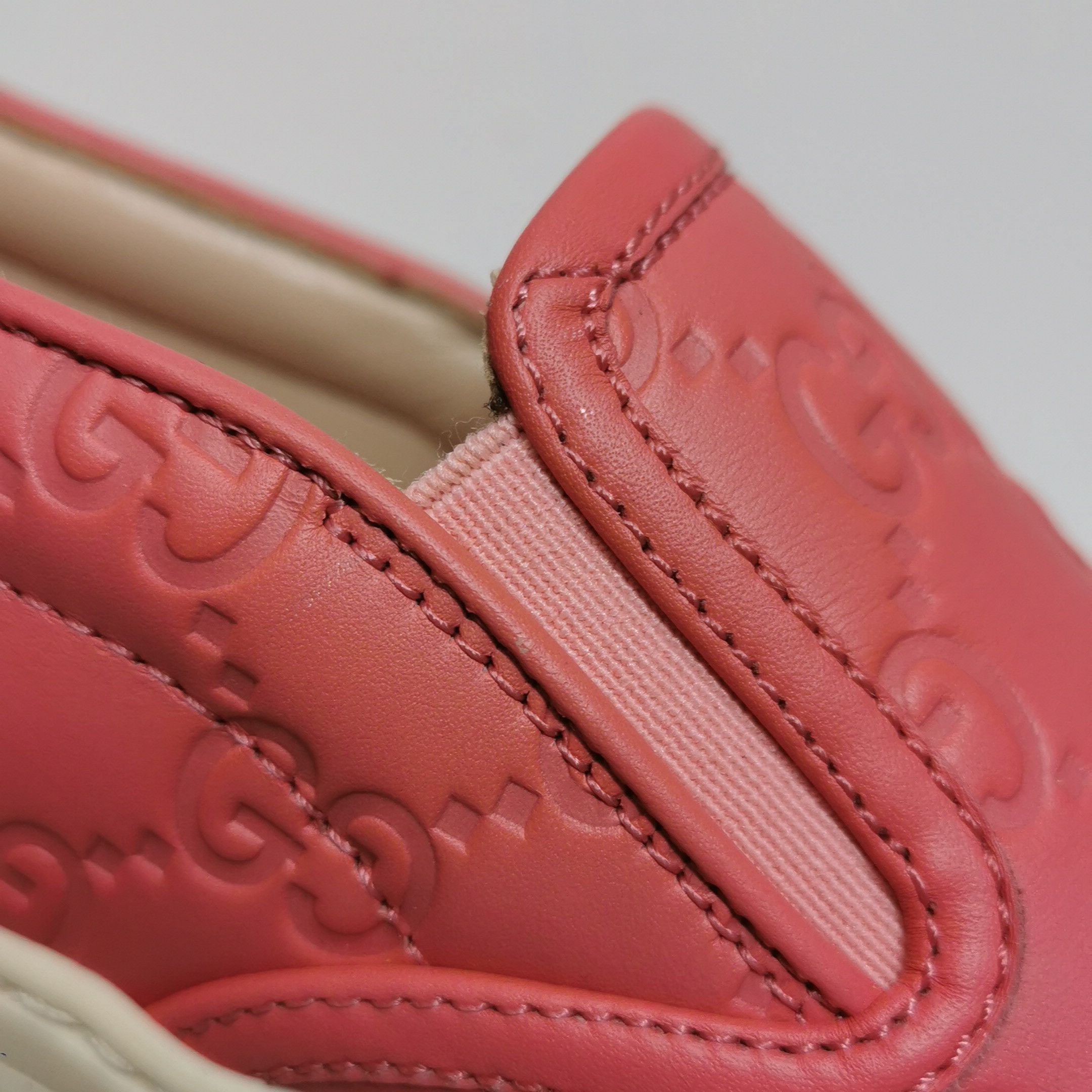 Gucci Gucci Women 7 Lowtop Sneakers Size US 7 / IT 37 - 9 Thumbnail