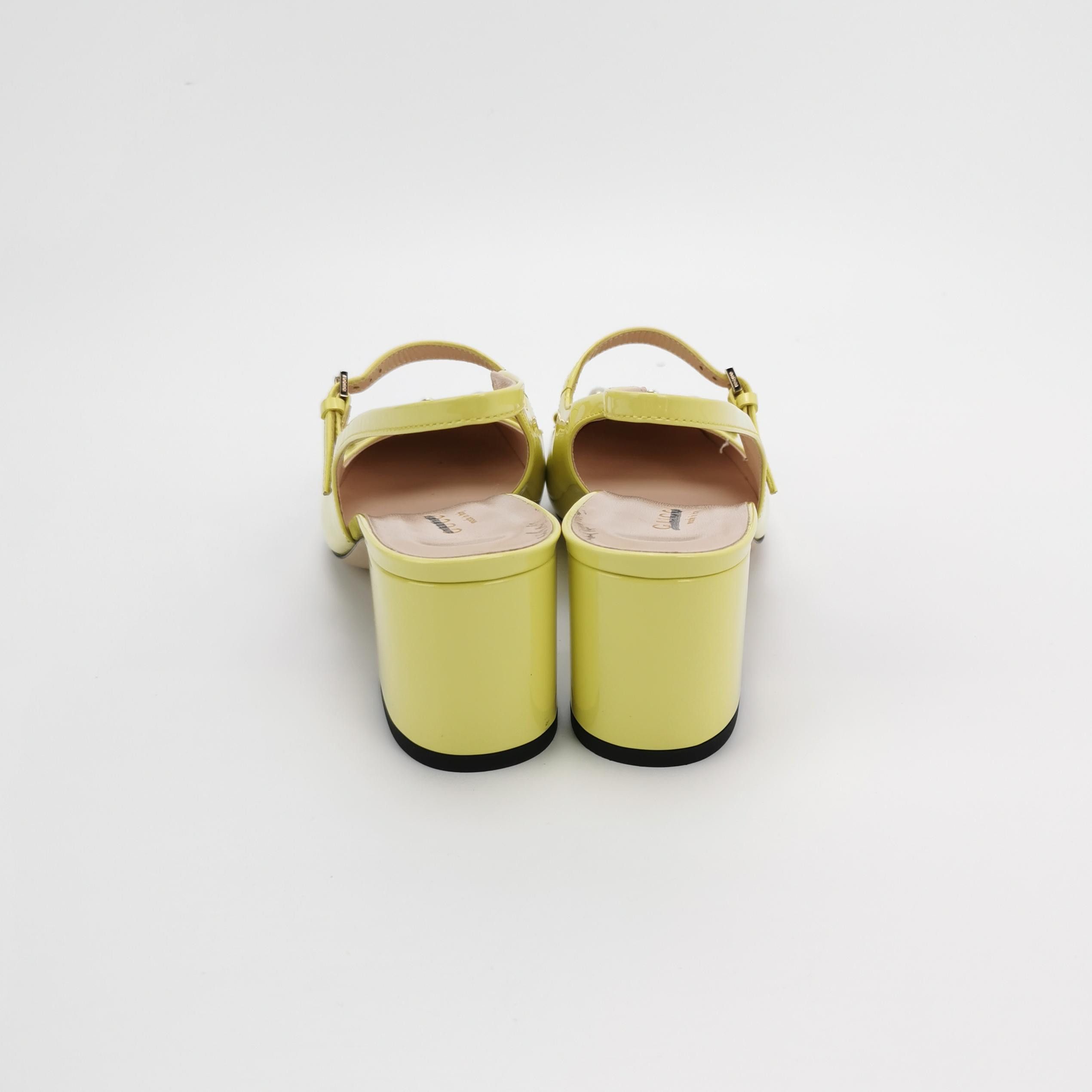 Gucci Gucci Women 6-5 Flats Size US 6.5 / IT 36.5 - 4 Thumbnail