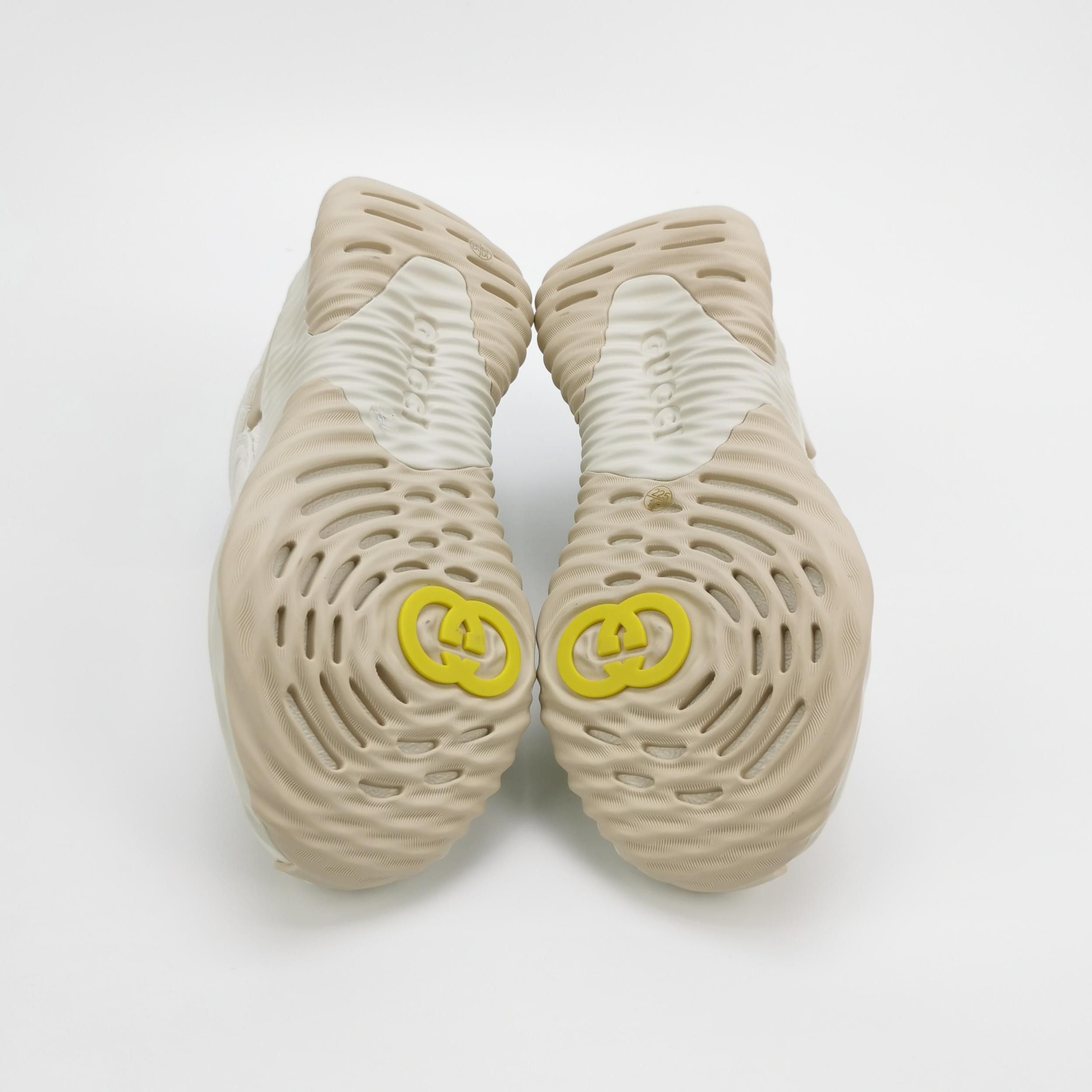 Gucci Gucci Women 5 Lowtop Sneakers Size US 5 / IT 35 - 5 Thumbnail