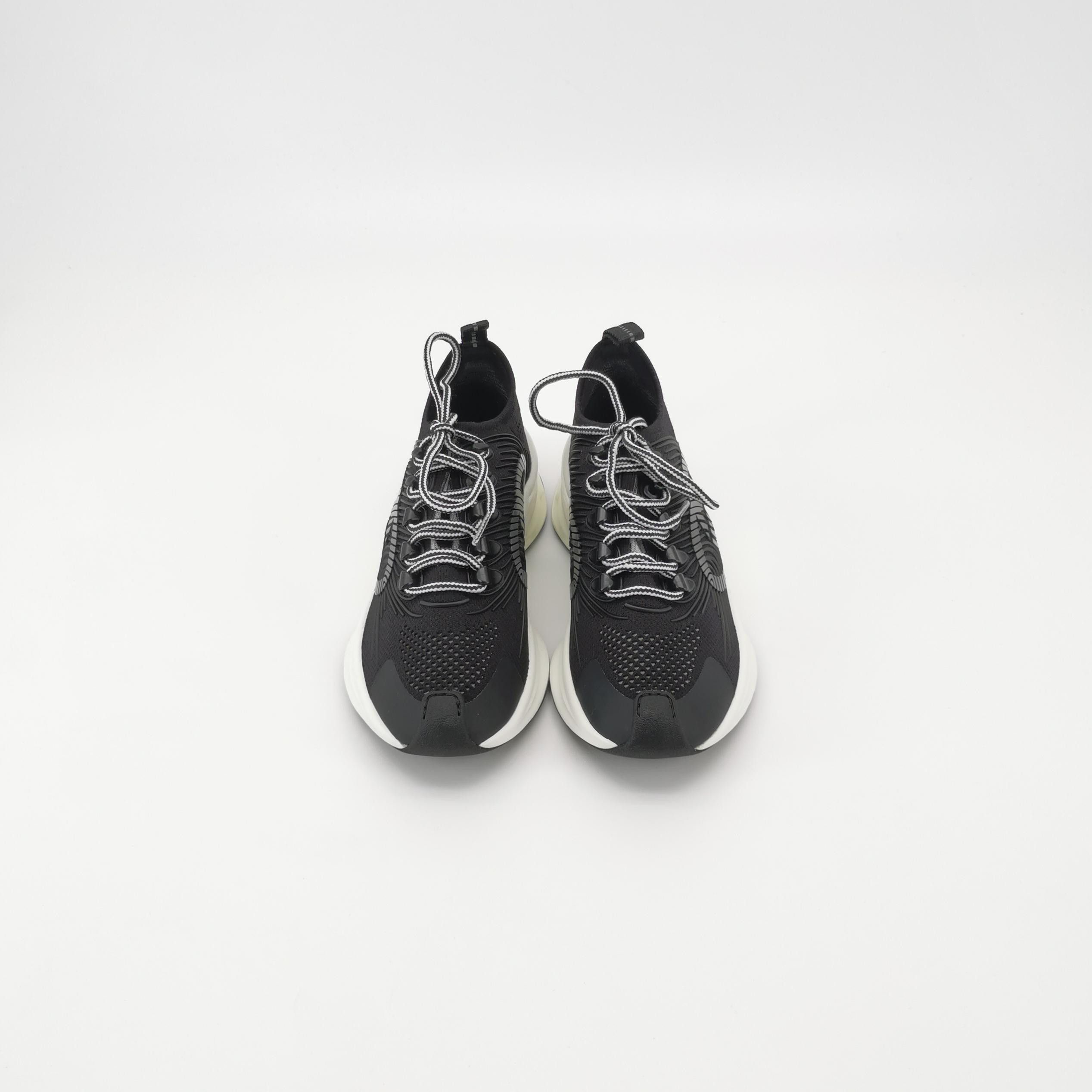 Gucci Gucci Women 5 Lowtop Sneakers Size US 5 / IT 35 - 3 Thumbnail