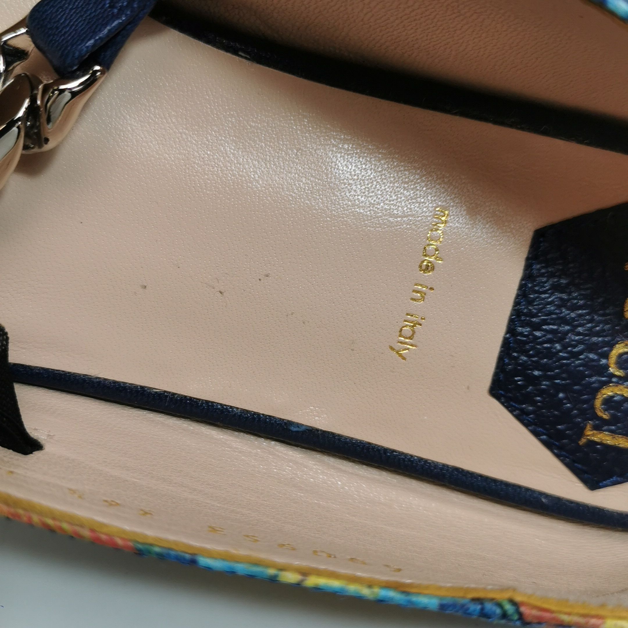 Gucci Gucci Women 6-5 Flats Size US 6.5 / IT 36.5 - 9 Thumbnail
