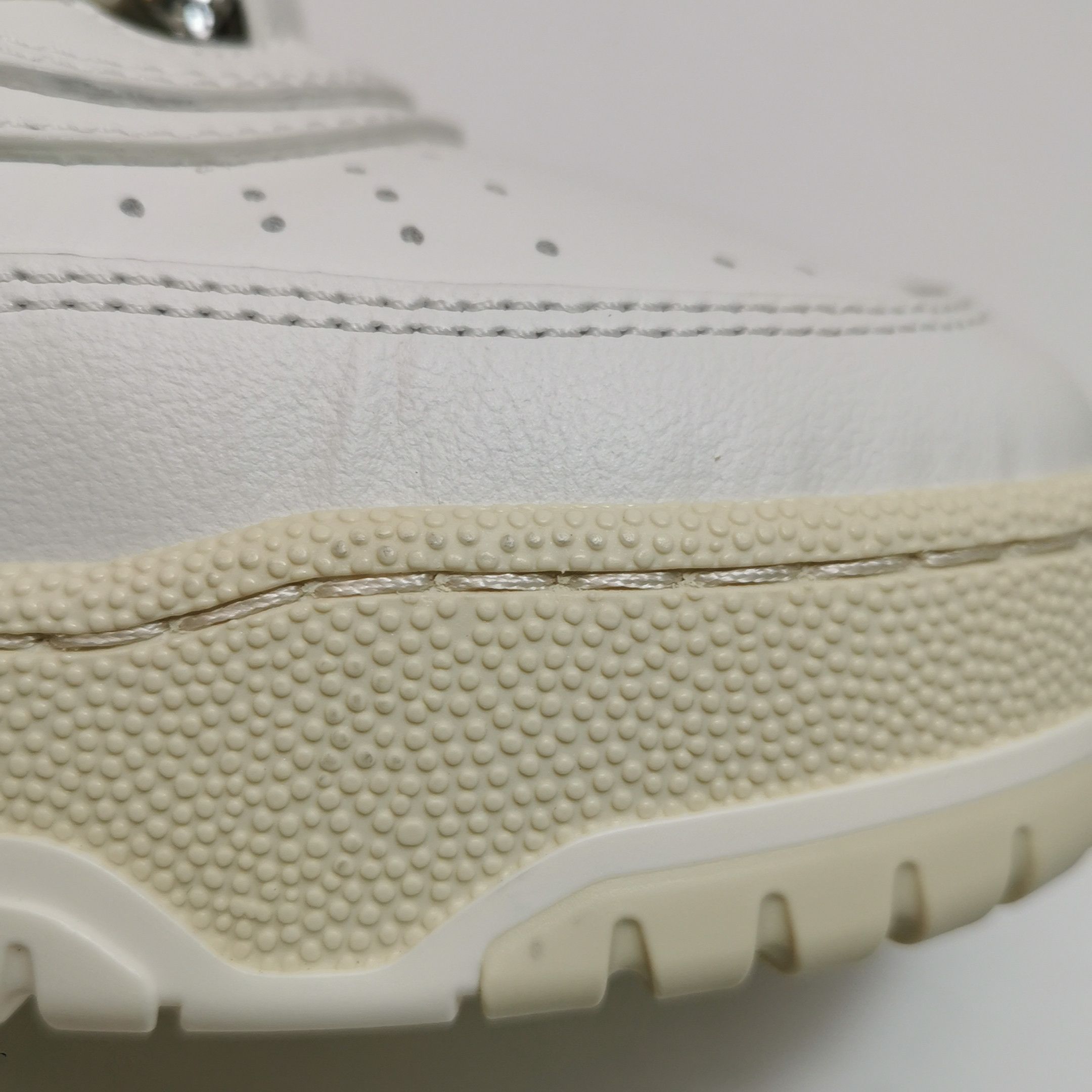 Gucci Gucci Women 6 Lowtop Sneakers Size US 6 / IT 36 - 9 Thumbnail