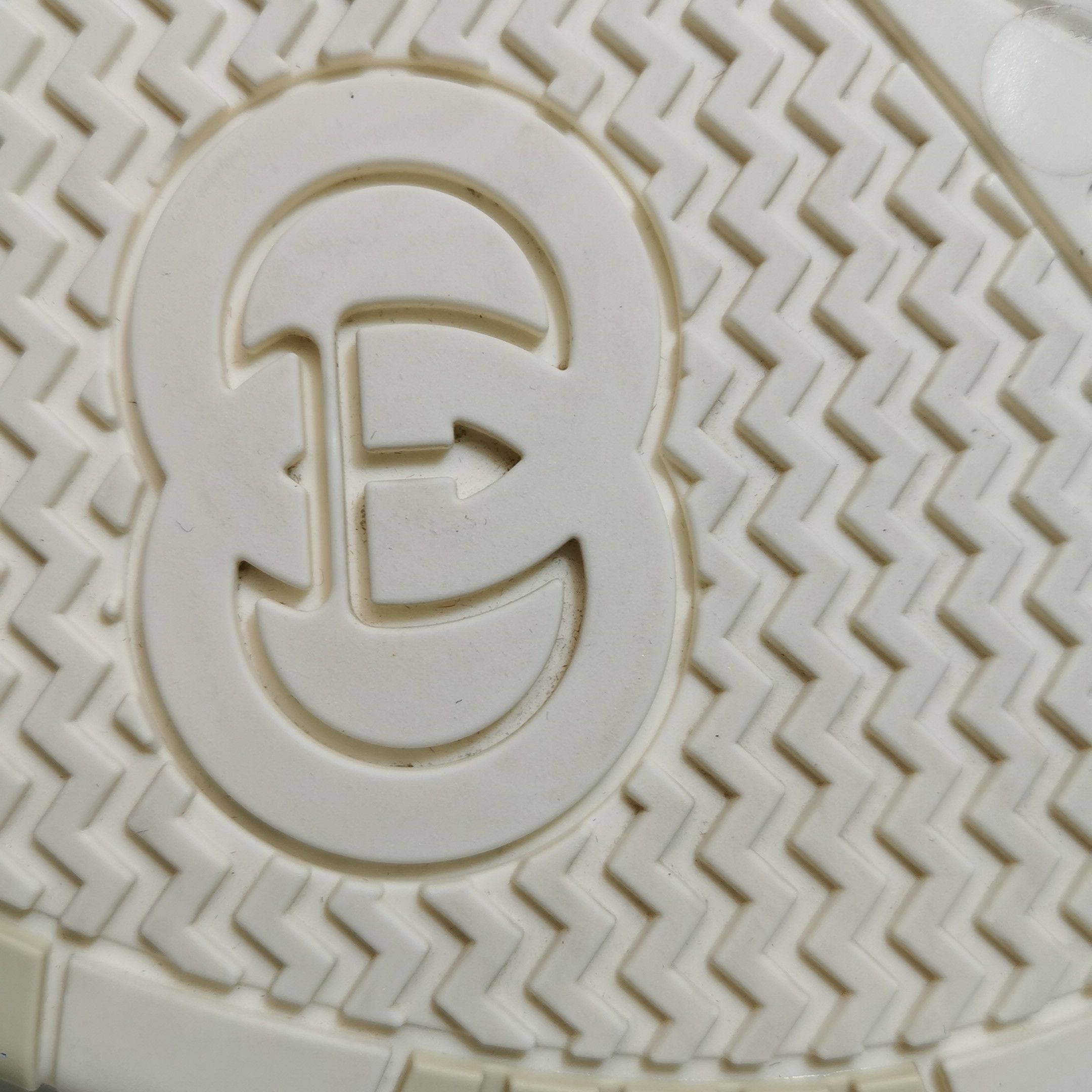 Gucci Gucci Women 6 Lowtop Sneakers Size US 6 / IT 36 - 11 Thumbnail