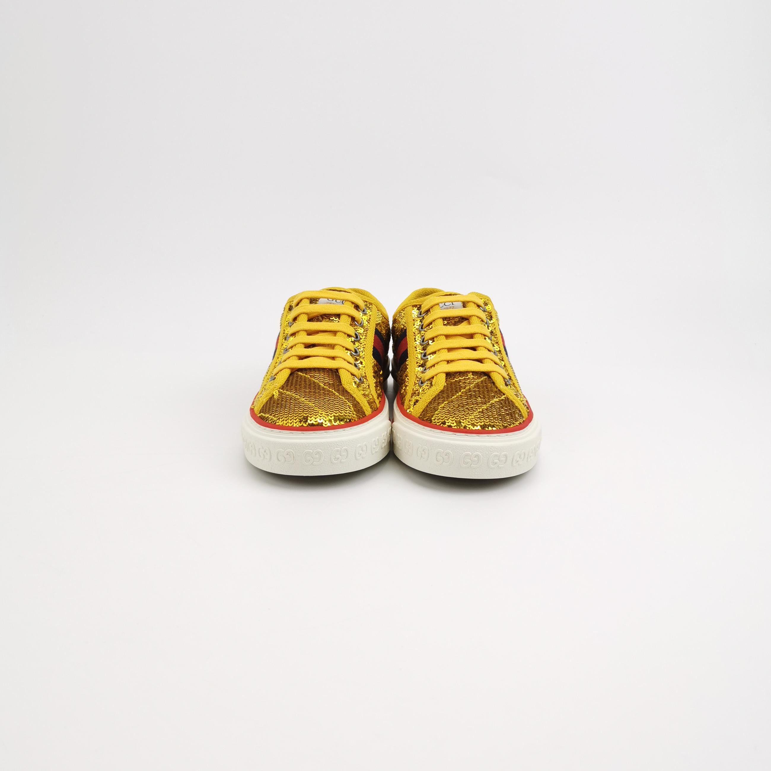 Gucci Gucci Women 5 Lowtop Sneakers Size US 5 / IT 35 - 3 Thumbnail