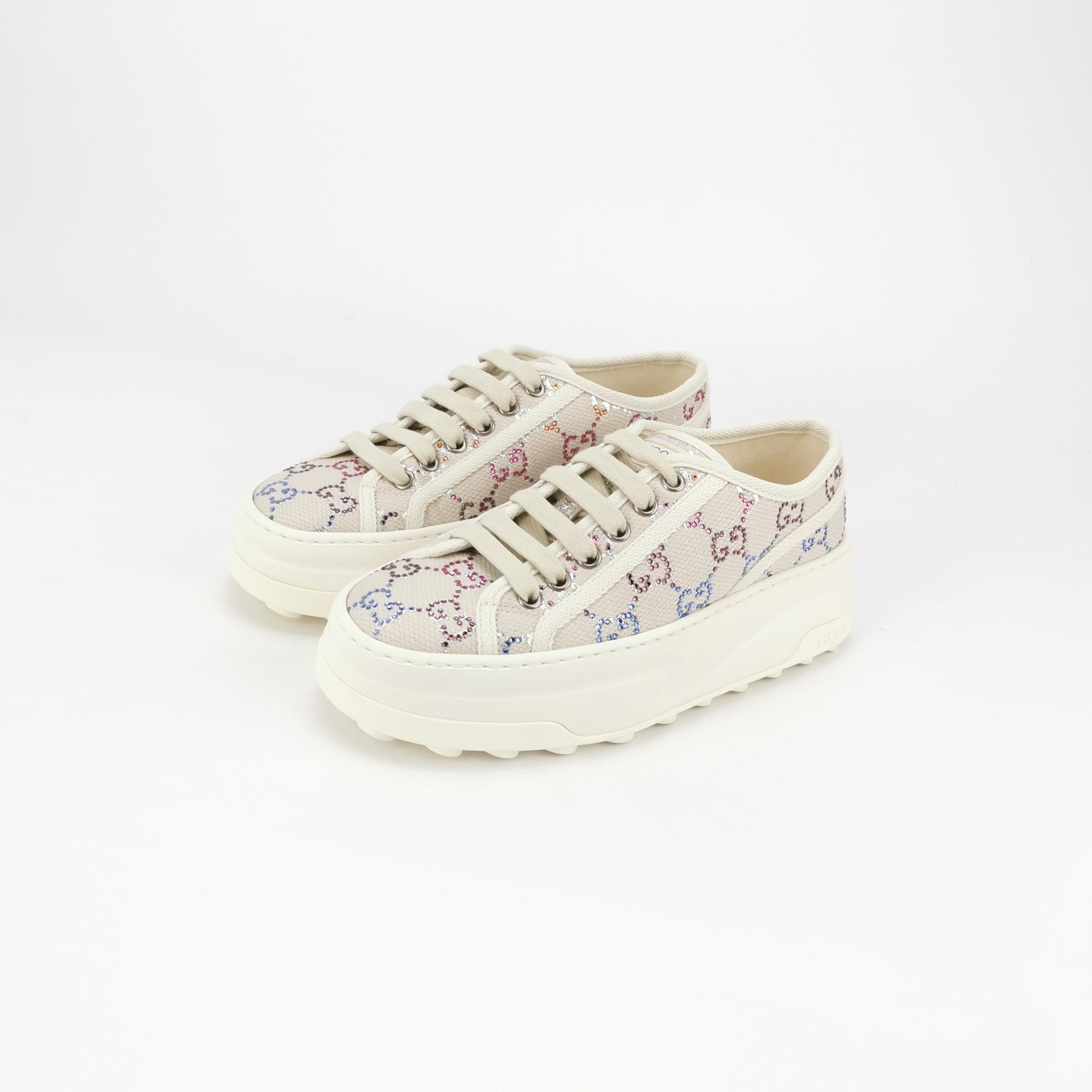 Gucci Gucci Women 5 Lowtop Sneakers Size US 5 / IT 35 - 2 Thumbnail