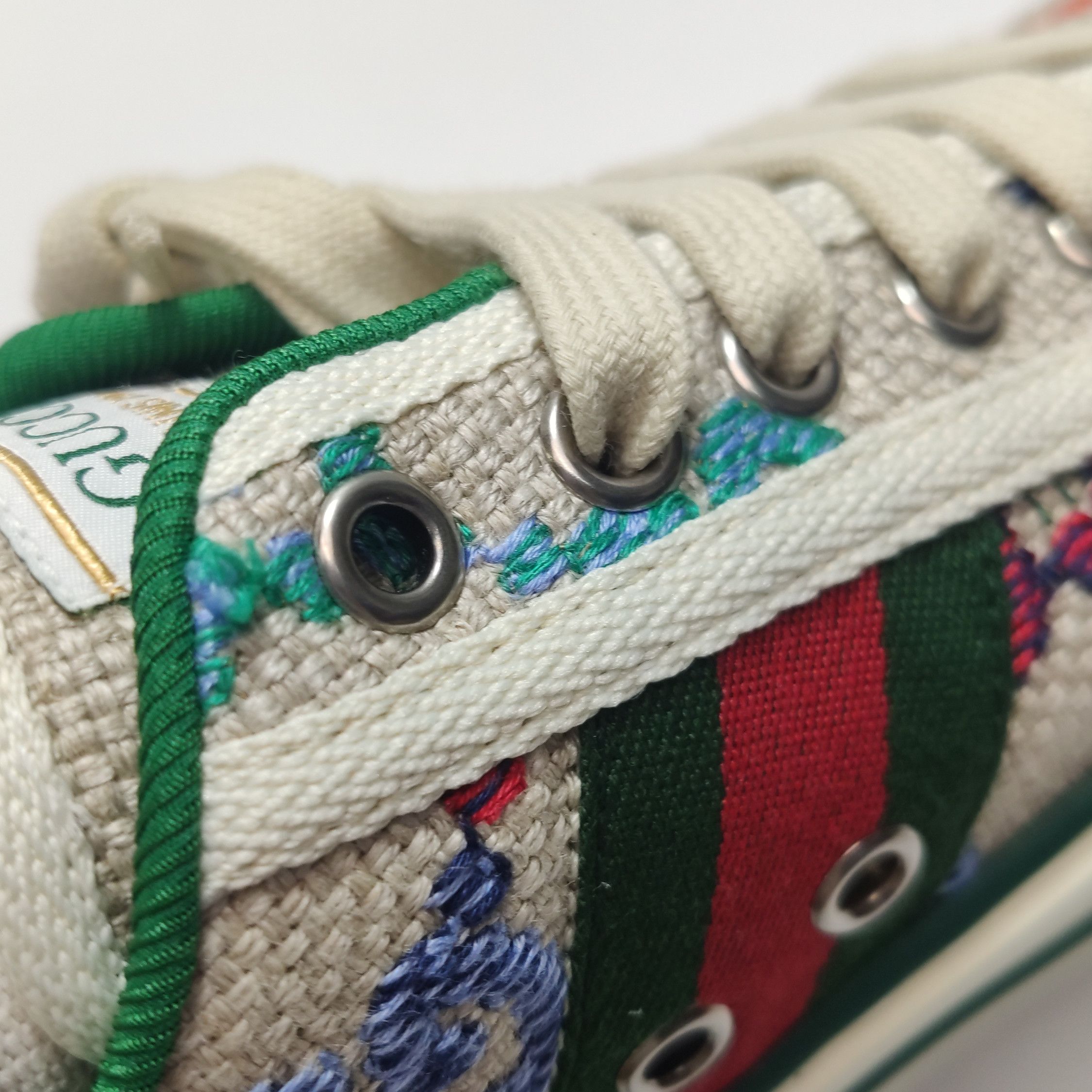 Gucci Gucci Women 5 Lowtop Sneakers Size US 5 / IT 35 - 7 Thumbnail