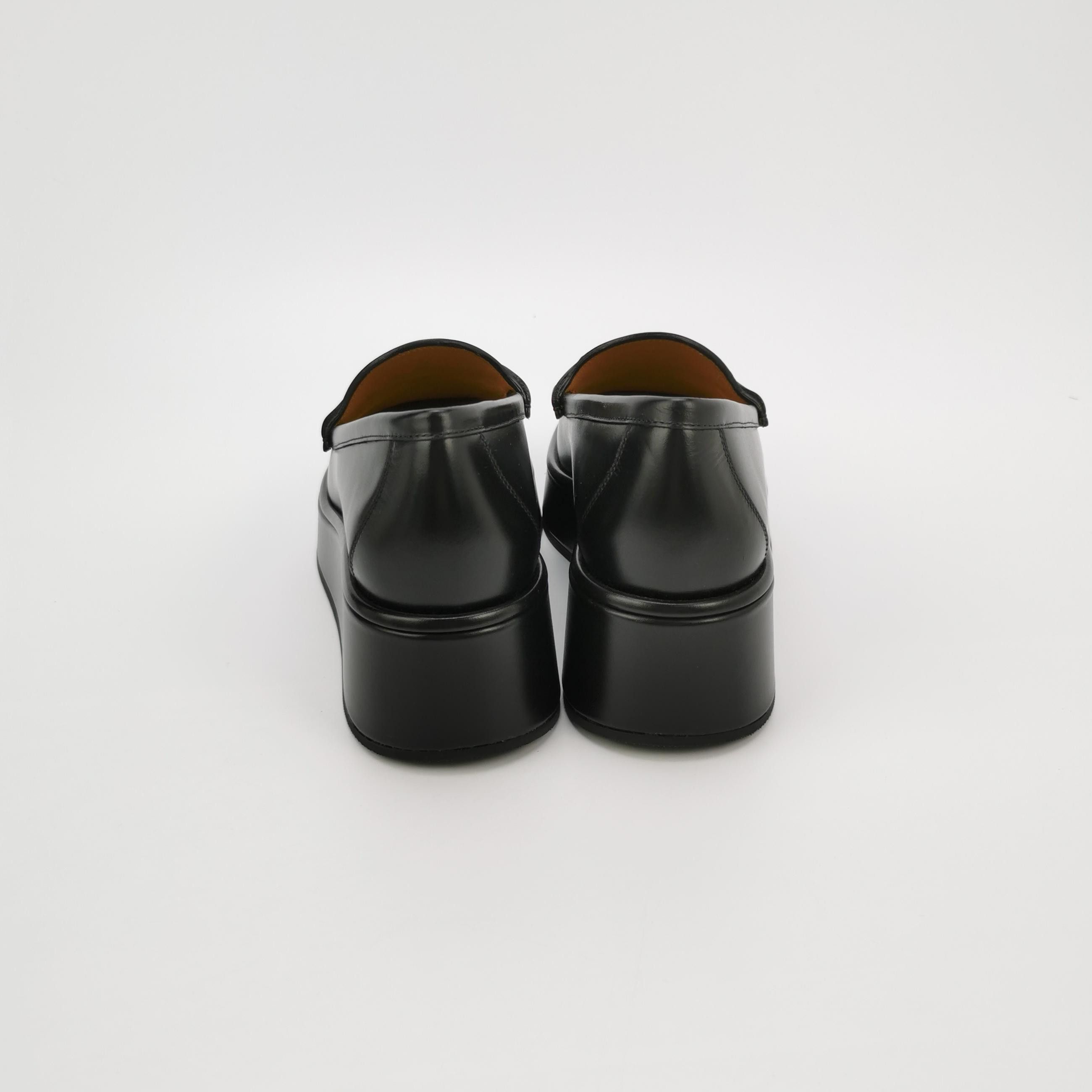 Gucci Gucci Women 6 Flats Size US 6 / IT 36 - 4 Thumbnail