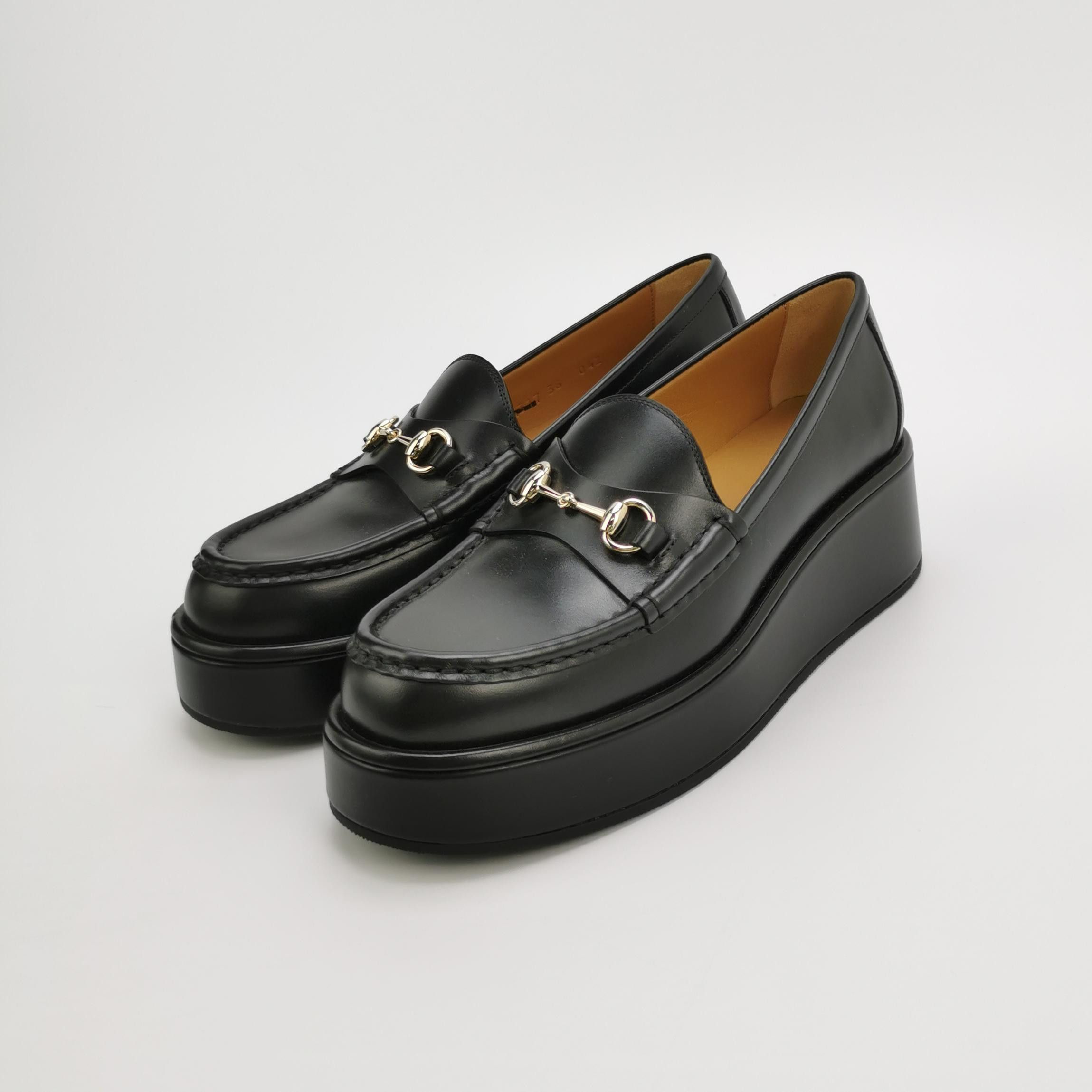 Gucci Gucci Women 6 Flats Size US 6 / IT 36 - 2 Thumbnail