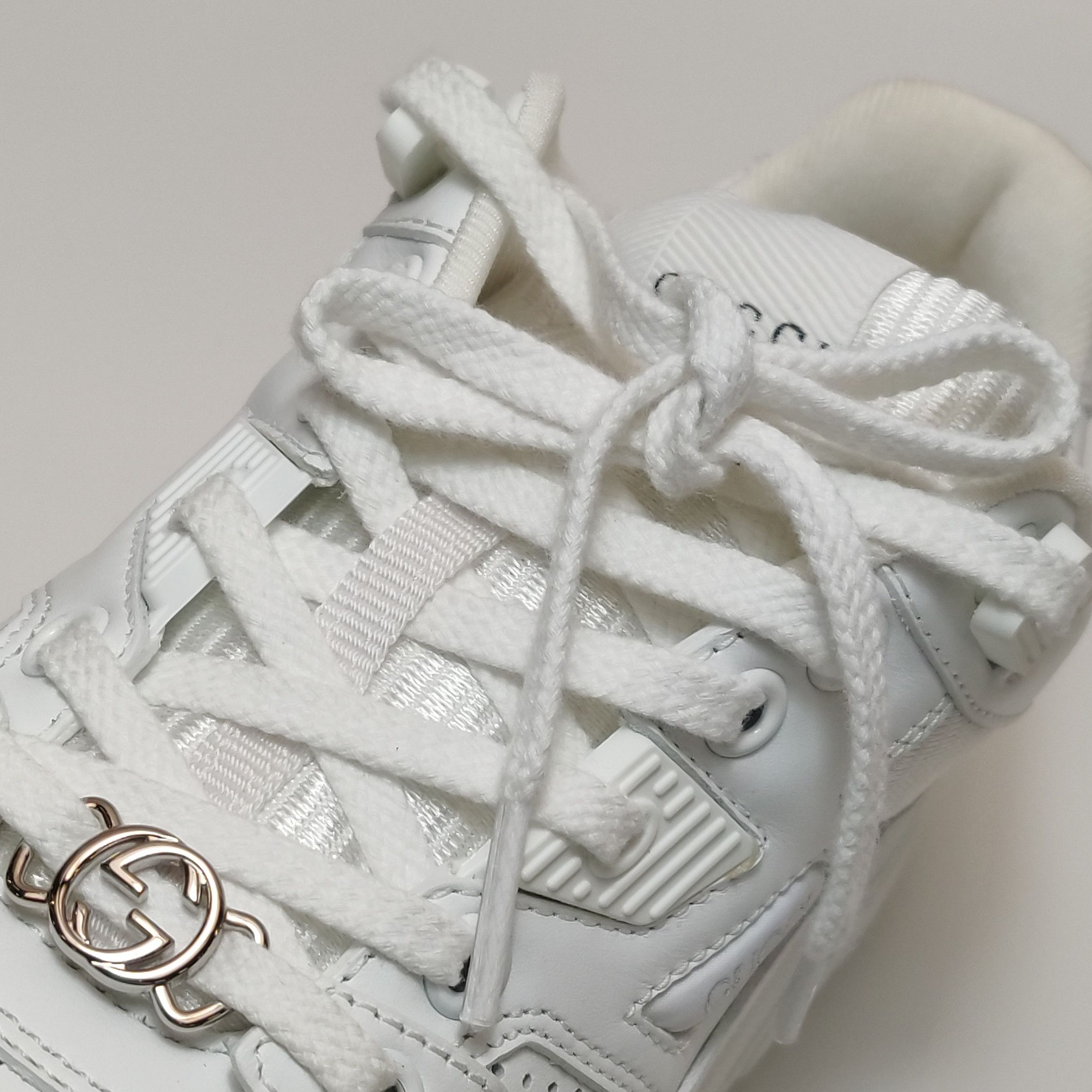 Gucci Gucci Women 6 Lowtop Sneakers Size US 6 / IT 36 - 8 Thumbnail