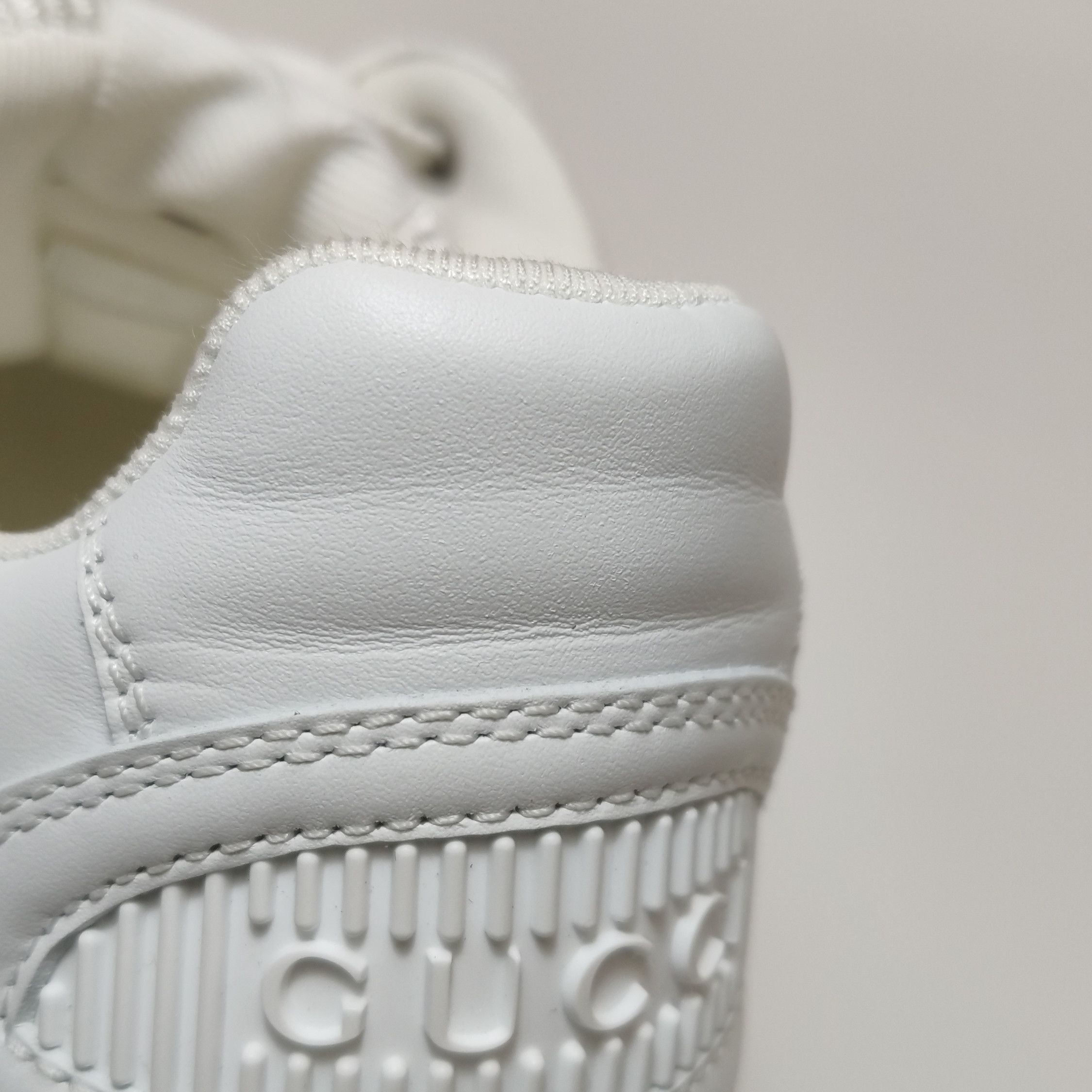 Gucci Gucci Women 6 Lowtop Sneakers Size US 6 / IT 36 - 13 Thumbnail