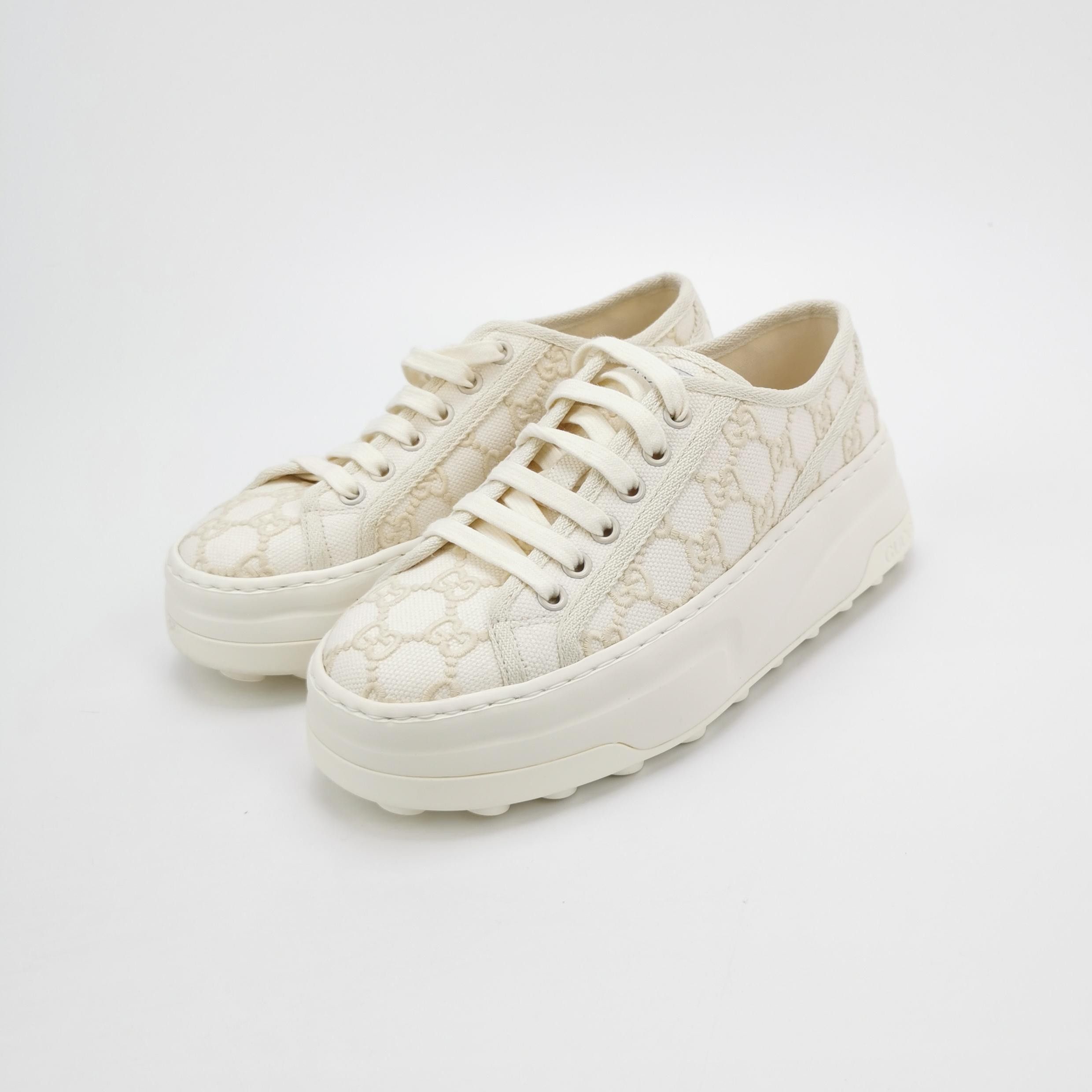 Gucci Gucci Women 6-5 Lowtop Sneakers Size US 6.5 / IT 36.5 - 2 Thumbnail