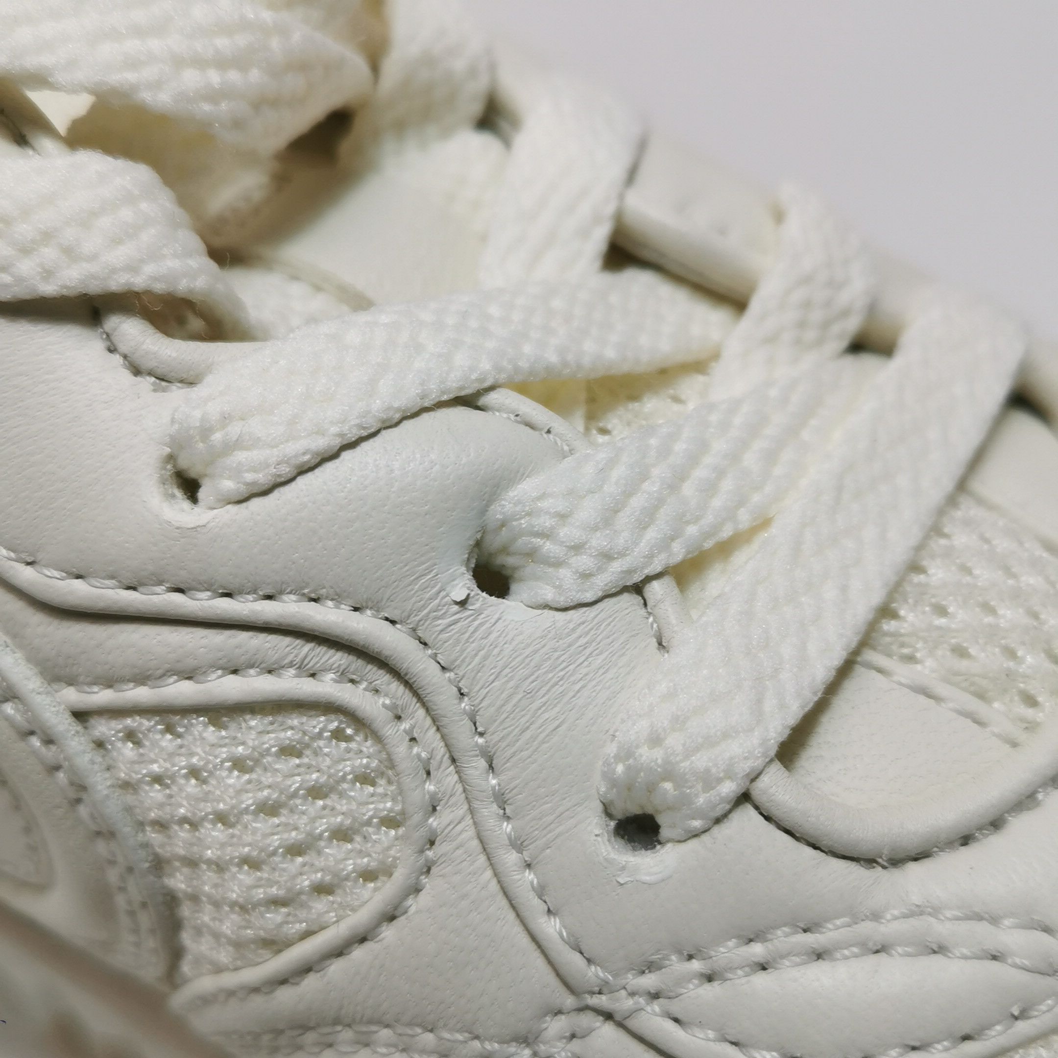 Gucci Gucci Women 5 Lowtop Sneakers Size US 5 / IT 35 - 11 Thumbnail