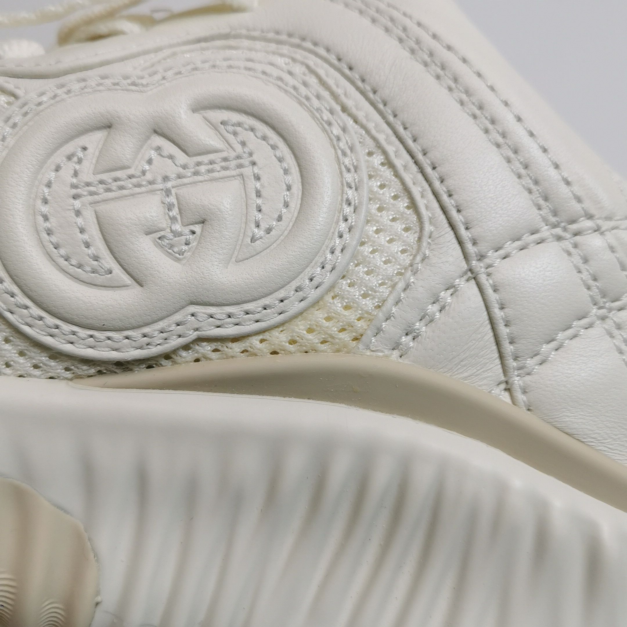 Gucci Gucci Women 5 Lowtop Sneakers Size US 5 / IT 35 - 7 Thumbnail