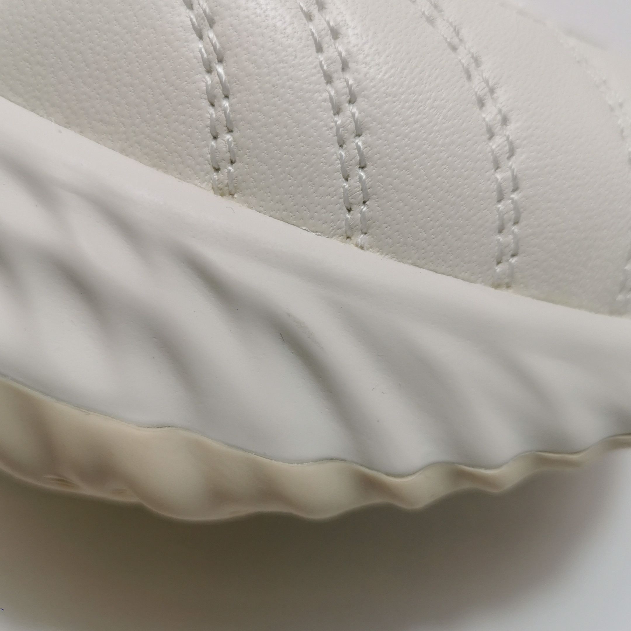 Gucci Gucci Women 5 Lowtop Sneakers Size US 5 / IT 35 - 8 Thumbnail