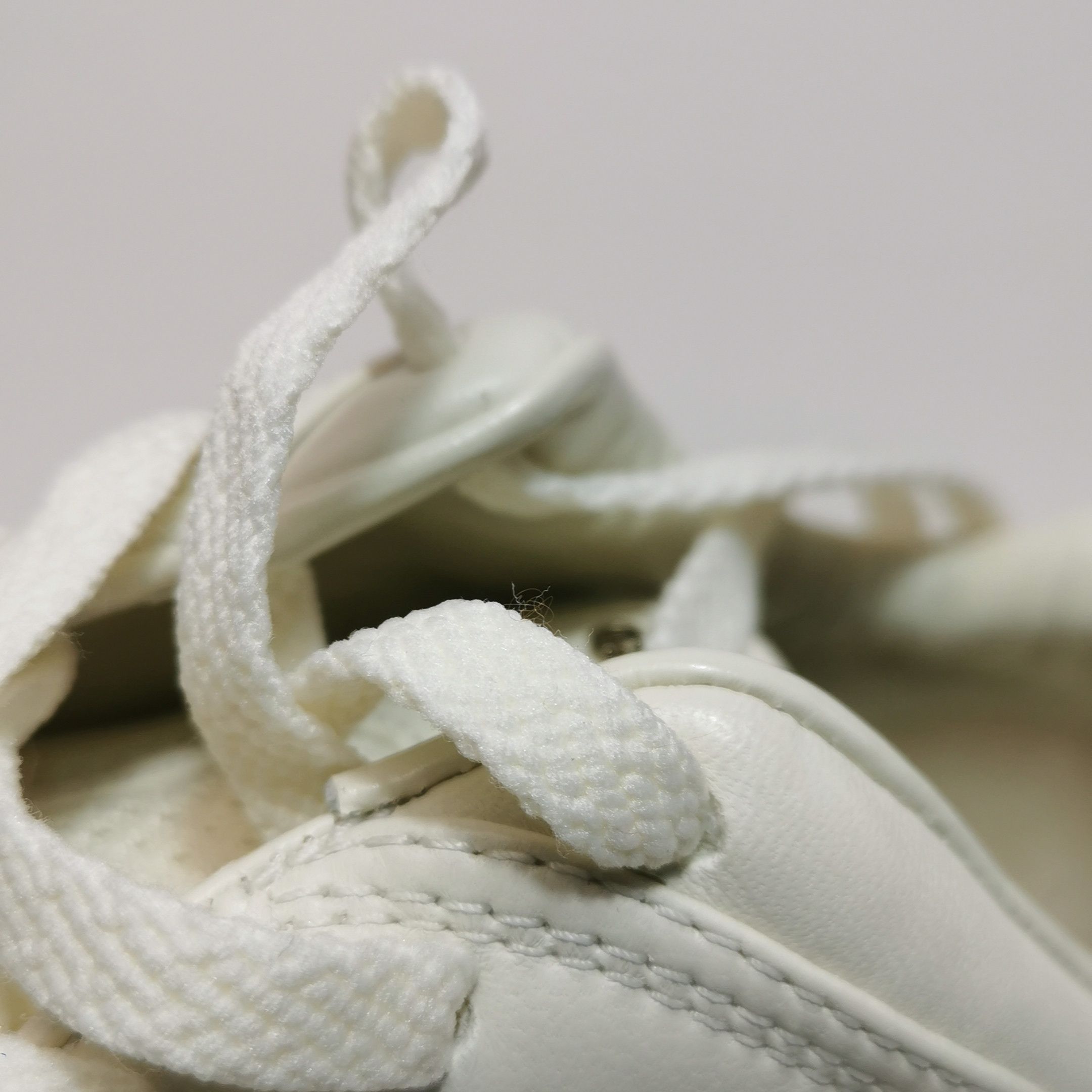 Gucci Gucci Women 5 Lowtop Sneakers Size US 5 / IT 35 - 12 Thumbnail