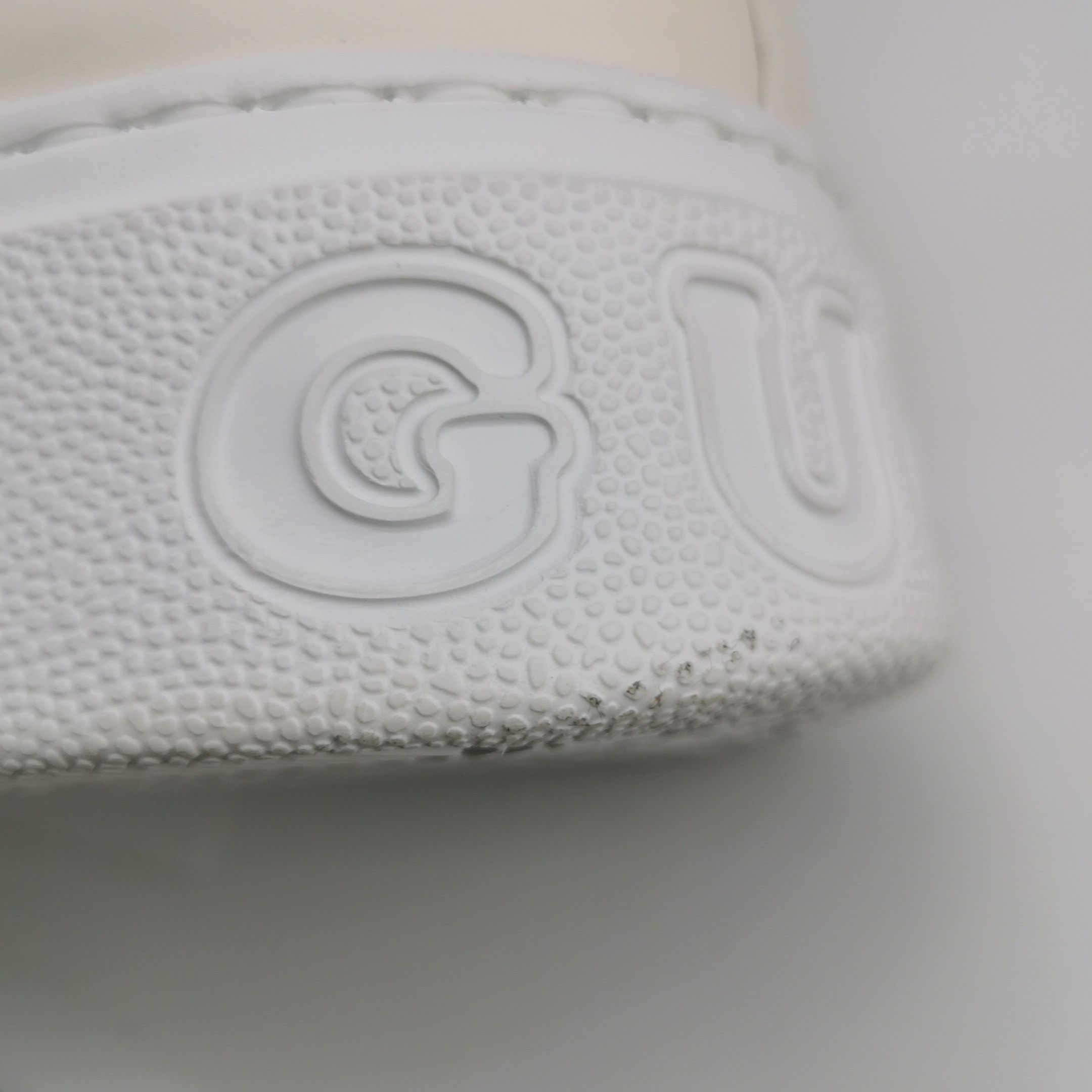 Gucci Gucci Women 6 Lowtop Sneakers Size US 6 / IT 36 - 8 Thumbnail