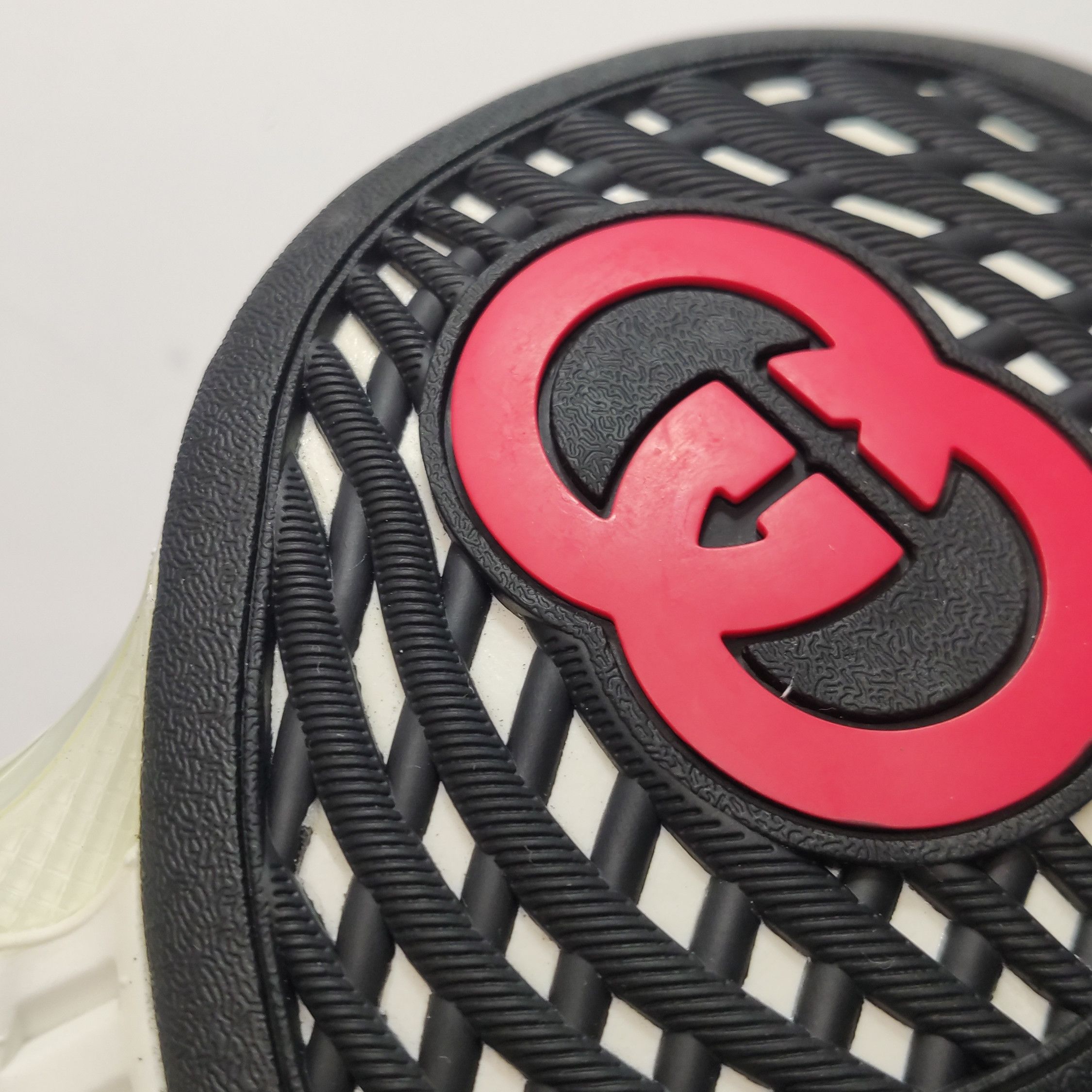 Gucci Gucci Women 5-5 Lowtop Sneakers Size US 5.5 / IT 35.5 - 8 Thumbnail