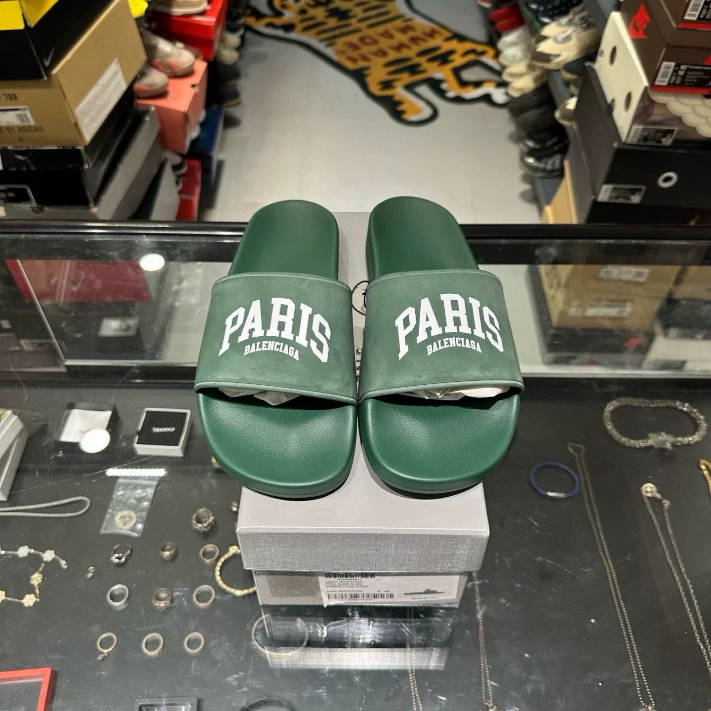 Balenciaga Balenciaga Paris Green Slides US 11 Size US 11 / EU 44 - 3 Thumbnail