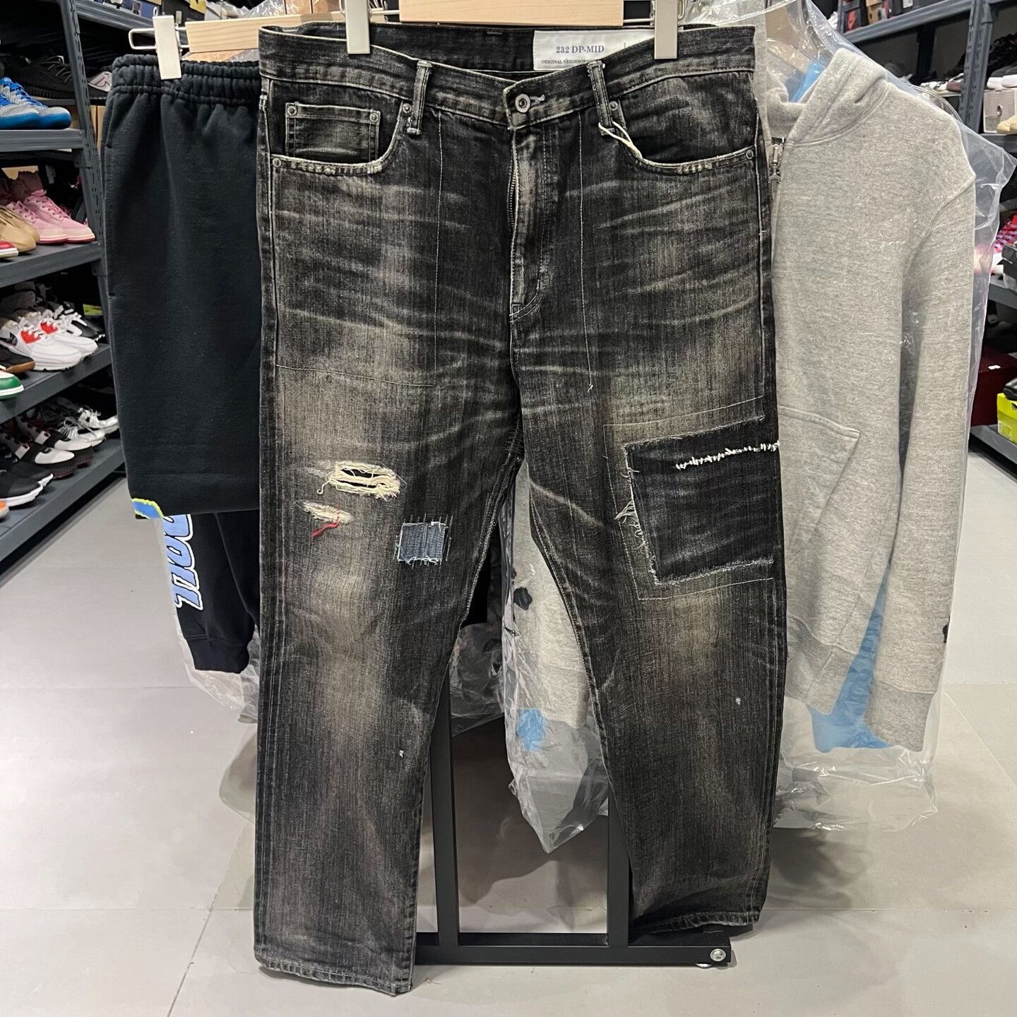 Neighborhood Neighborhood 232 DP-MID Distressed Denim Jeans Size L Size US 34 / EU 50 - 2 Thumbnail